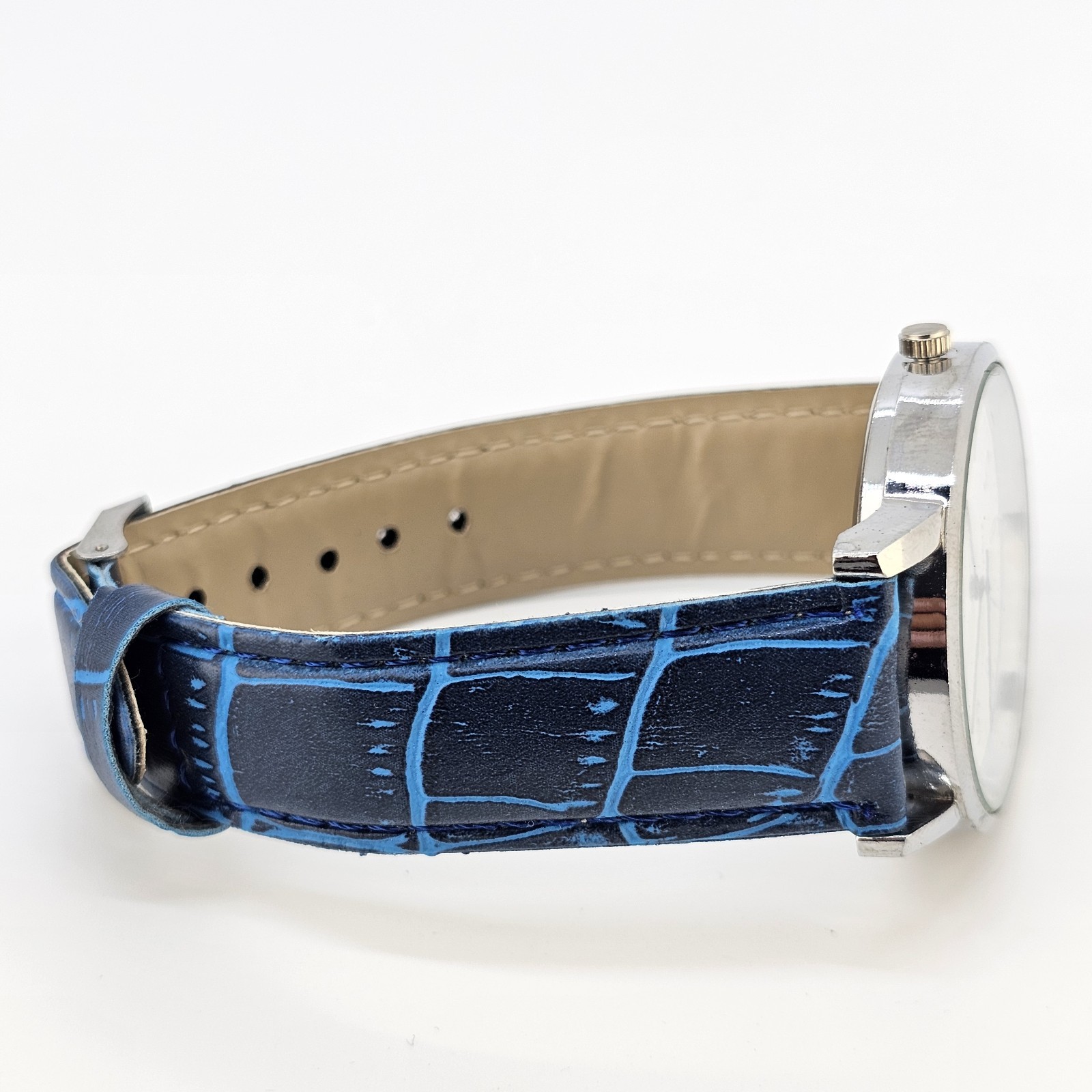 Men’s Analog Easy Read Watch 40MM White Dial Blue Faux Leather Bands New Battery