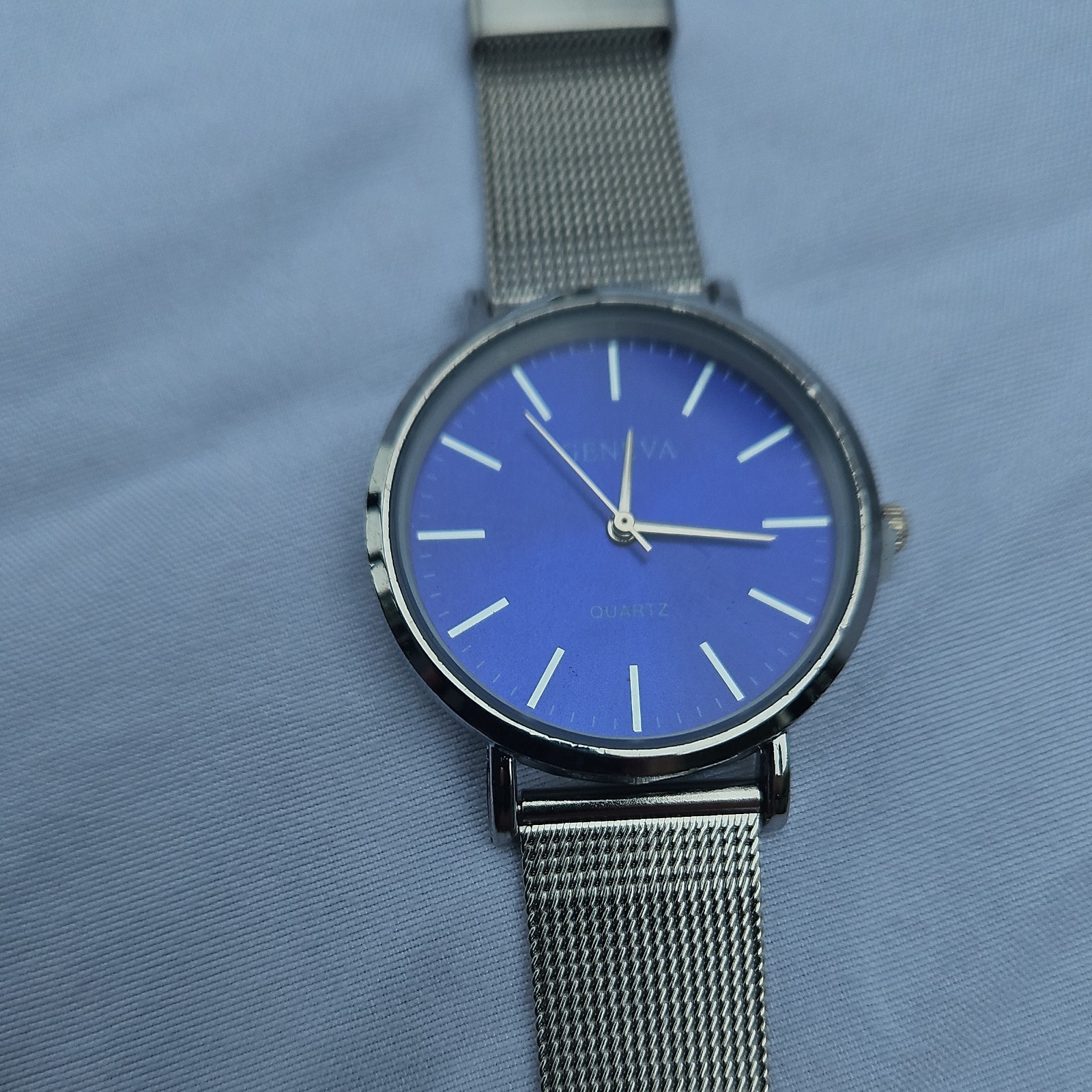 Geneva Quartz Watch Blue Dial Stick Indexes Silver Mesh Band Round 12-Hour