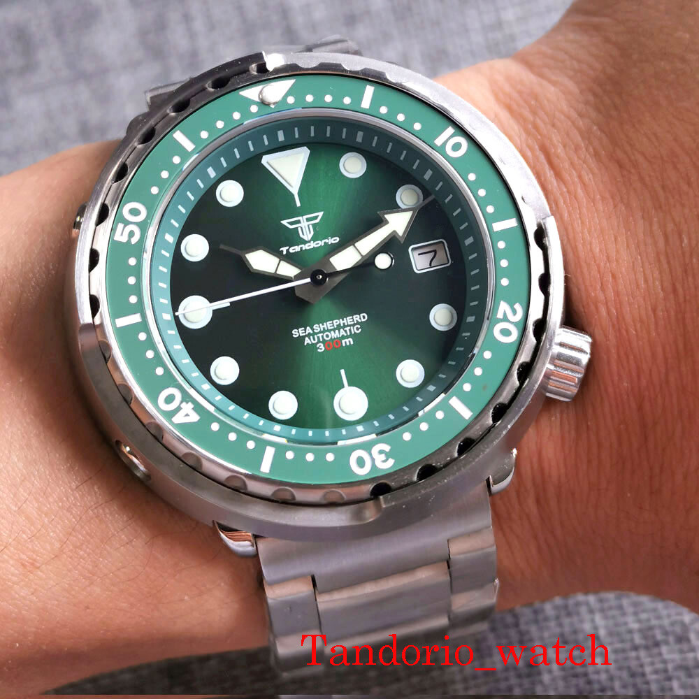46.5mm Green Black Dial Sapphire Glass Luminous NH35A 200m Diver Automatic Watch