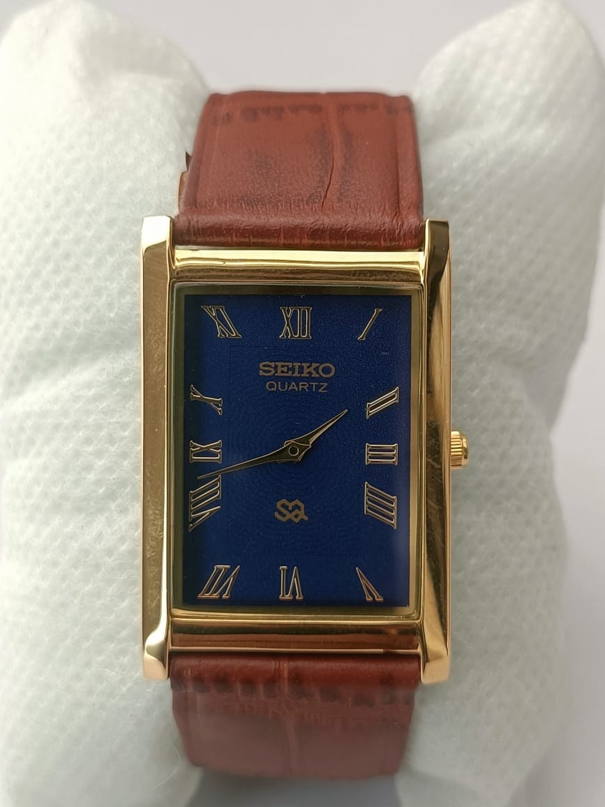 Vintage Seiko Quartz Japan Made Blue Dial Men’s Wrist Watch Looking Good