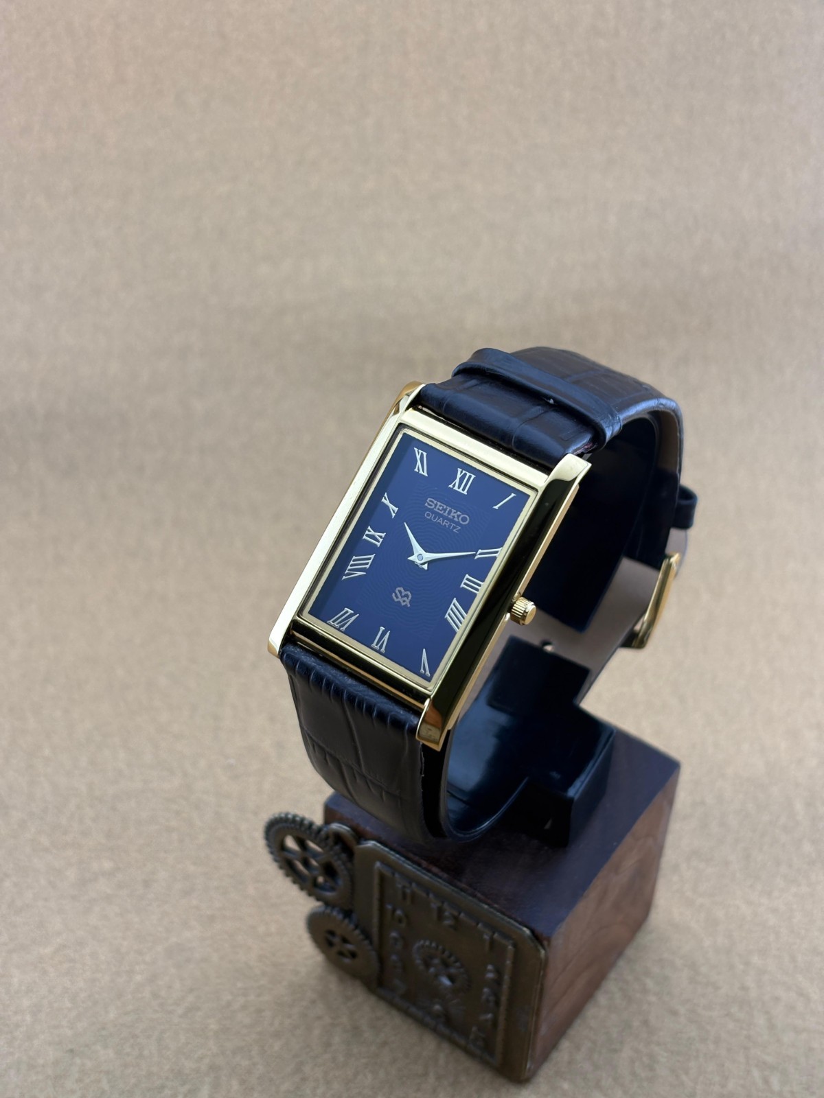 RARE GOLD BLUE Vintage Seiko Slim Quartz Men’s Wristwatch-dark brown strap