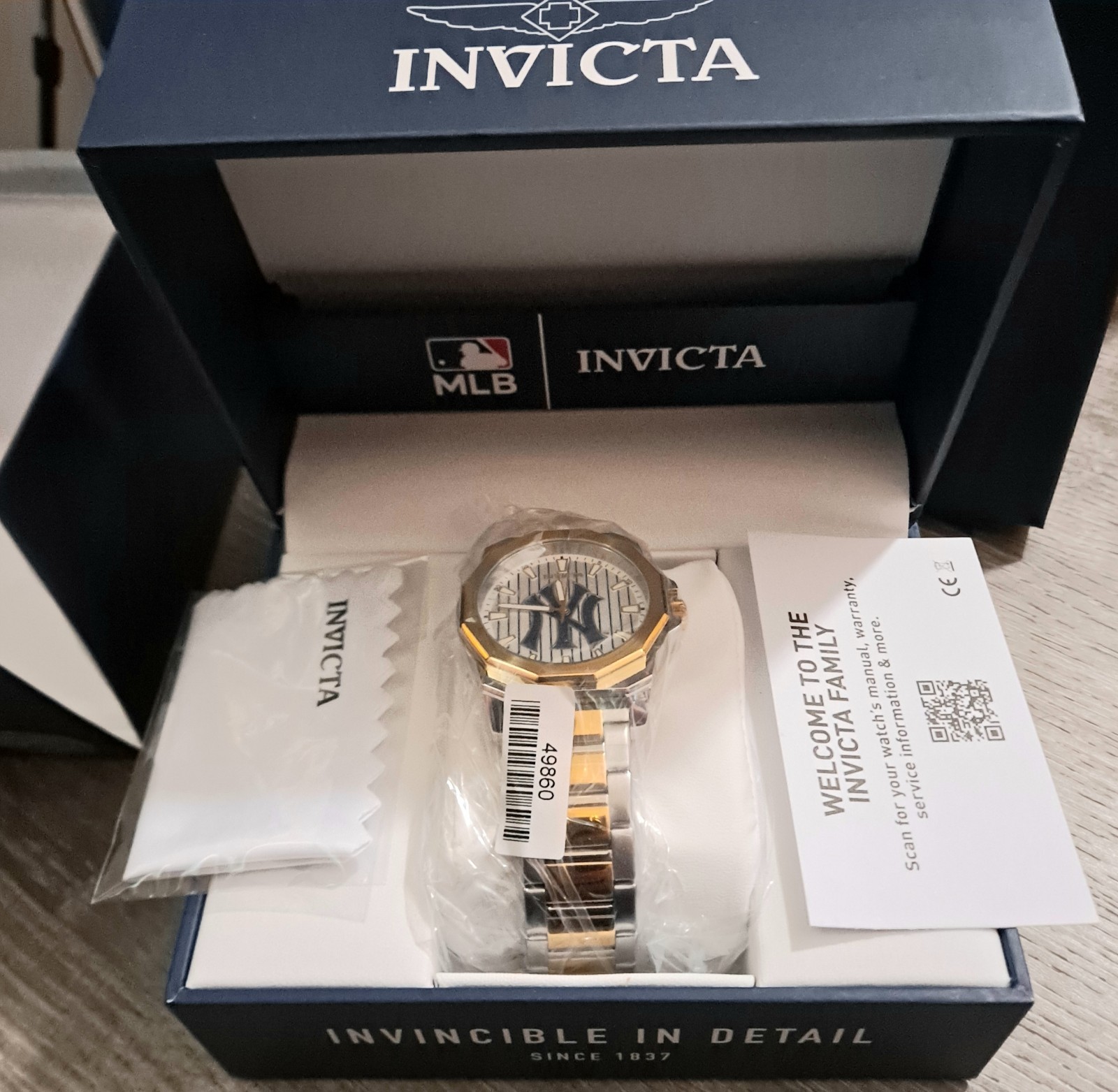 NEW Invicta Speedway New York Yankees – 42mm, (49860) WITH BONUS