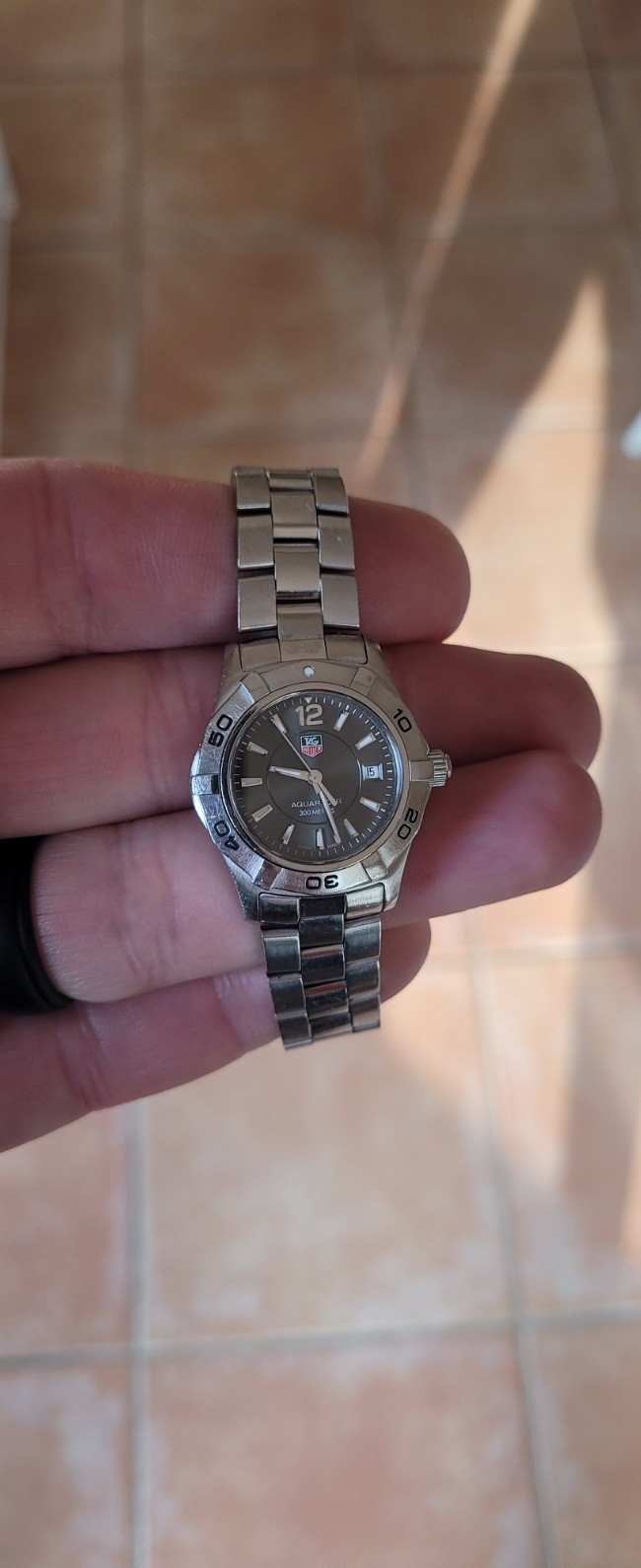 TAG Heuer WAF141E.BA0823 Womens Aquaracer Series Quartz Watch Gray Silver 300M
