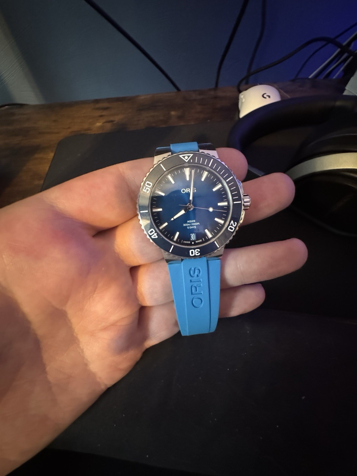 Oris Aquis Date Calibre 400 Stainless Steel Automatic 43mm Men’s Watch 7790