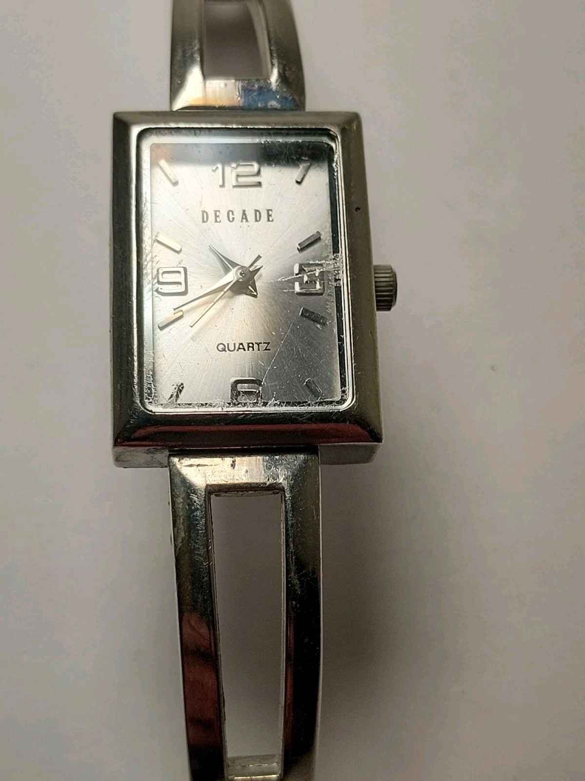 Vintage Decade Silver Tone Womens Wrist Watch Bracelet Geometric Style