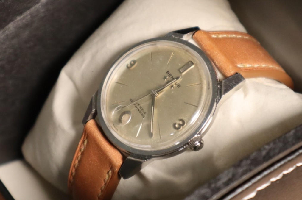 Vintage BENRUS THREE STAR Day Automatic Ref 7026 Men’s 34mm Stainles Steel Watch