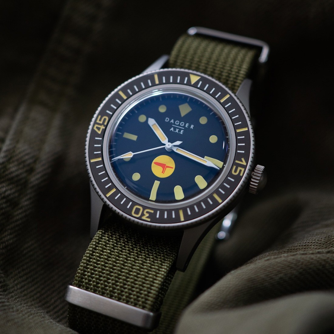 Dagger Axe Commando Mechanical Automatic Steel Black Green Diver Men’s Watch