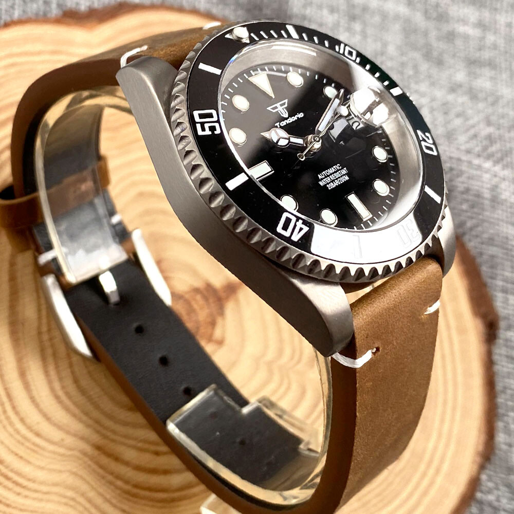 40mm Titanium Sapphire Glass Japan NH35 Automatic Mens Watch 20ATM Date Luminous