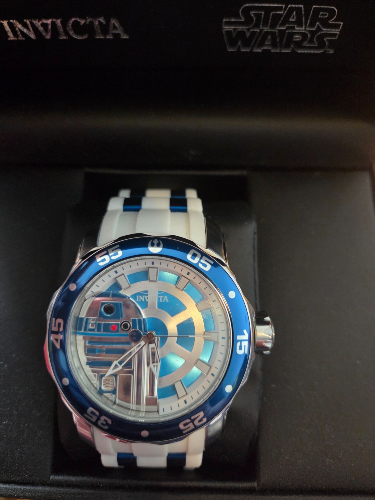 invicta r2d2 star wars watch limited edition
