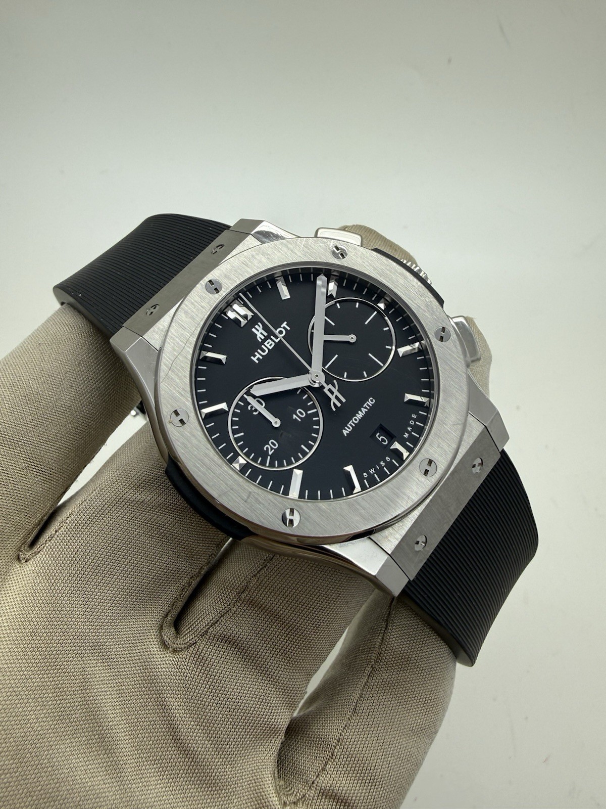 Hublot Classic Fusion Chronograph Auto Titanium Rubber Watch 521.NX.1171.RX B+P