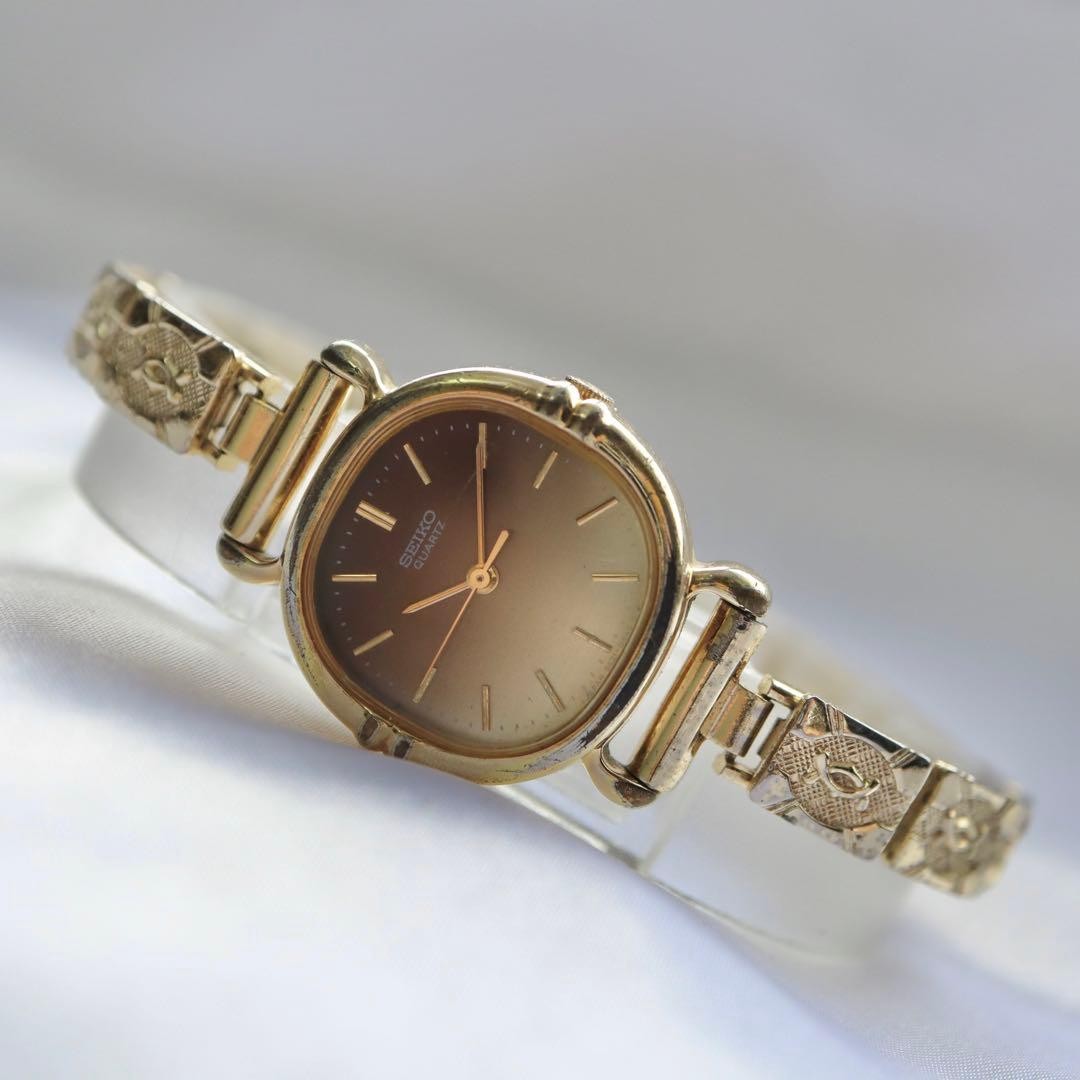 Seiko 1663 Gold Quartz Rubber Strap Ladies Watch Japan 071208