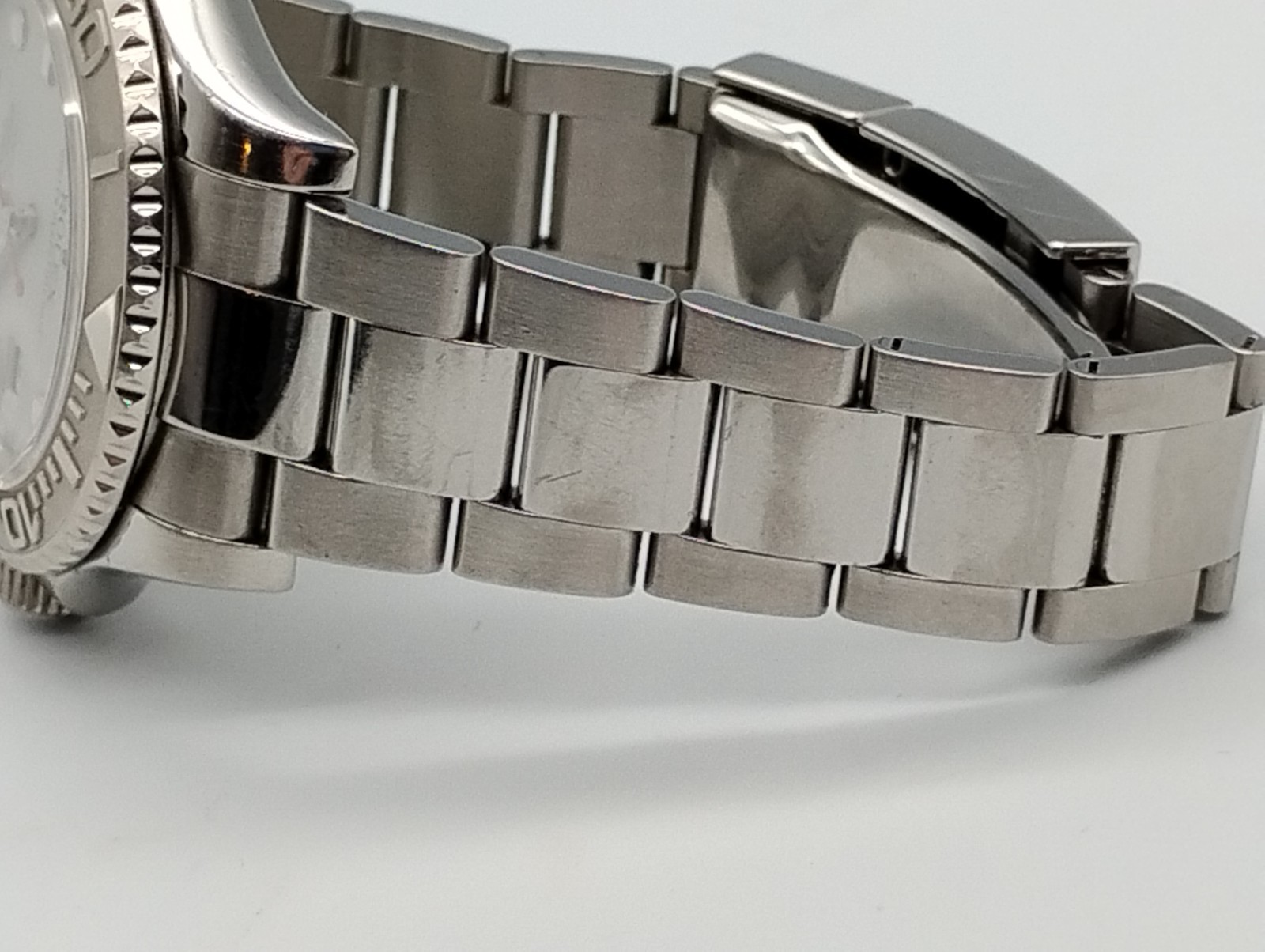 Rolex Yacht-Master 116622 40mm Stainless Steel | Platinum Dial & Platinum Bezel