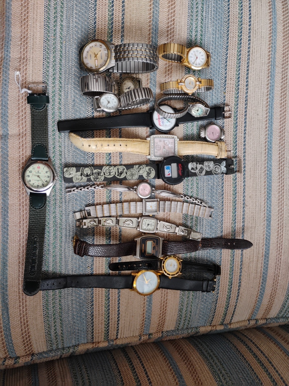 Mix Lot Of 17 Wristwatches Digital And Quartz None Work All For 1 Money