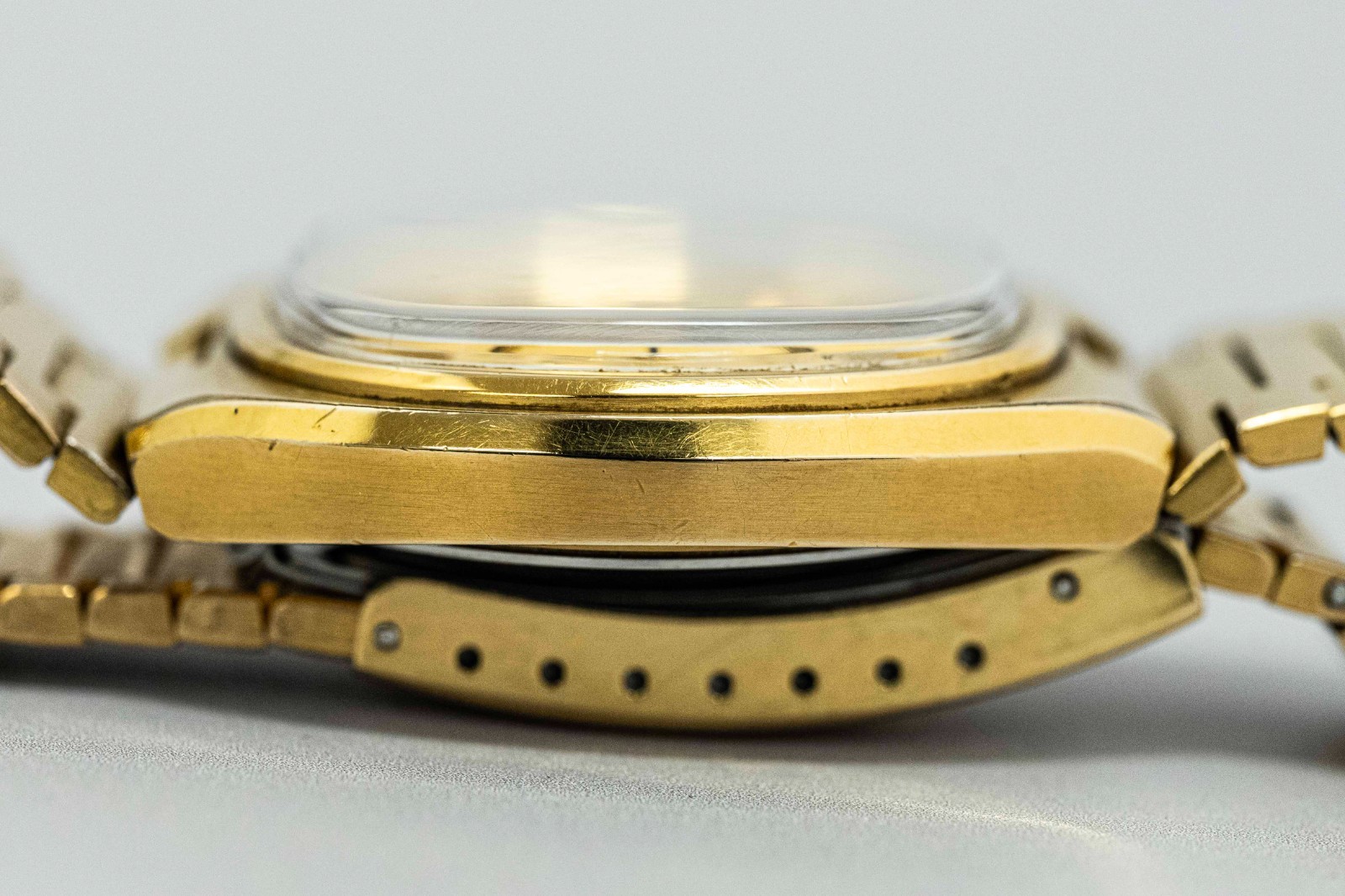 READ *Vintage 1978* OMEGA Seamaster Cal.1022 Automatic Gold Day/Date 35mm Men TV