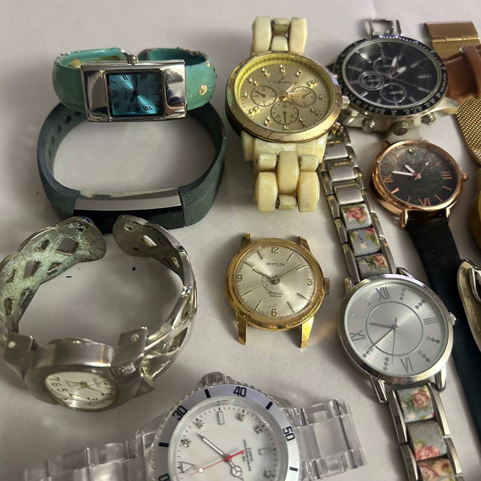 Assorted Watches Used Not Working For Parts Or Pieces lot 16
