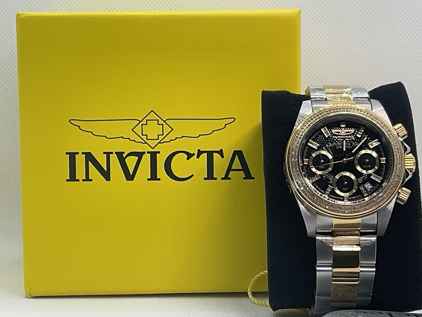 New Old Stock!! Invicta Speedway Watch Mod# 38288 220 Natural Diamonds!! 39.5mm
