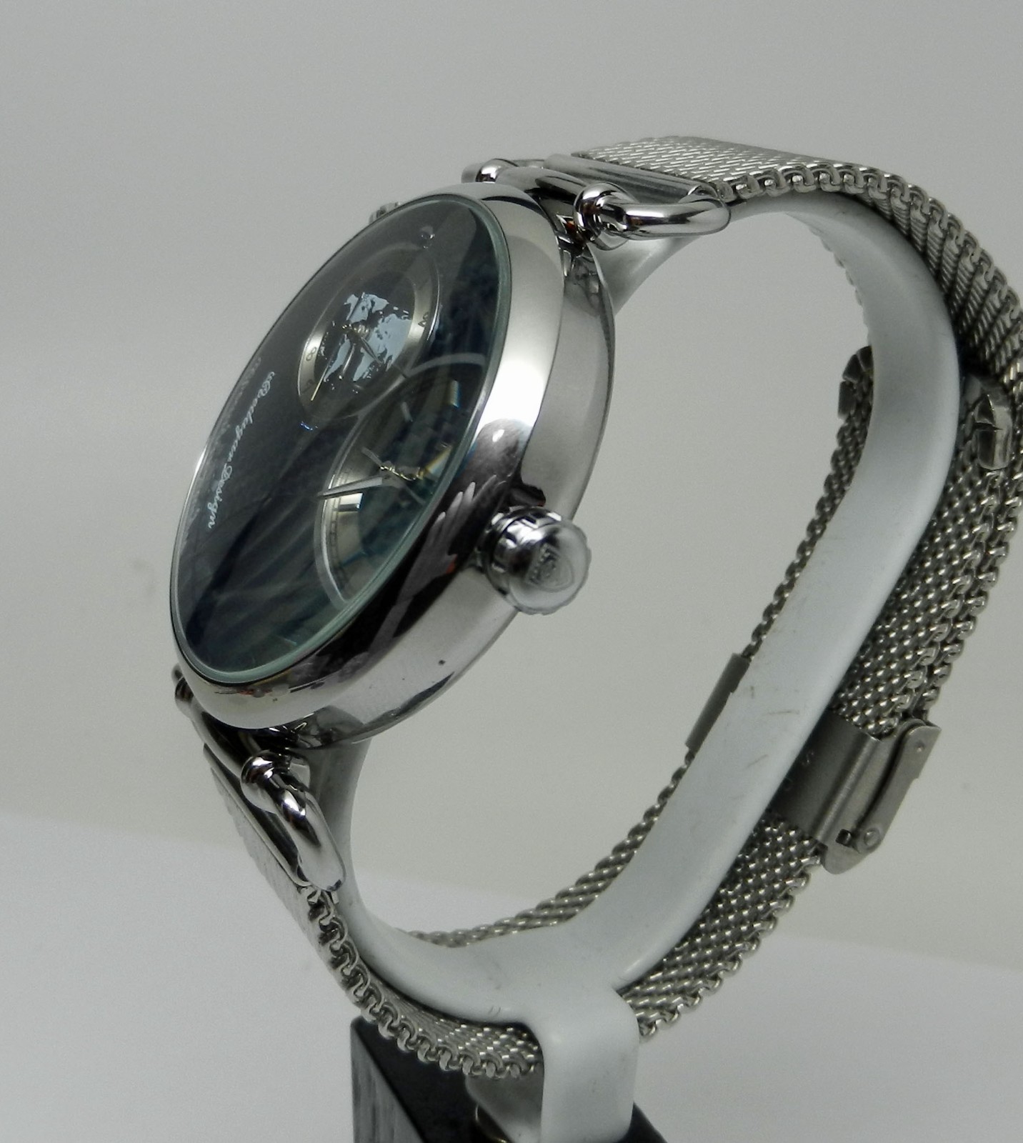 Men’s Dual Time 44mm Textured Blue Date Dial Stainless Steel Mesh Strap Watch