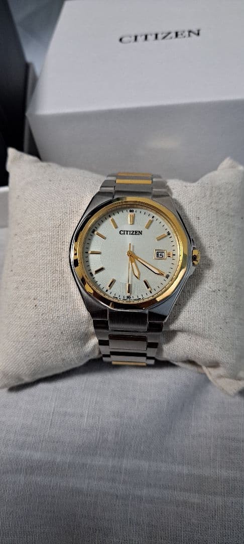 CITIZEN BM6664 67P Silver Gold