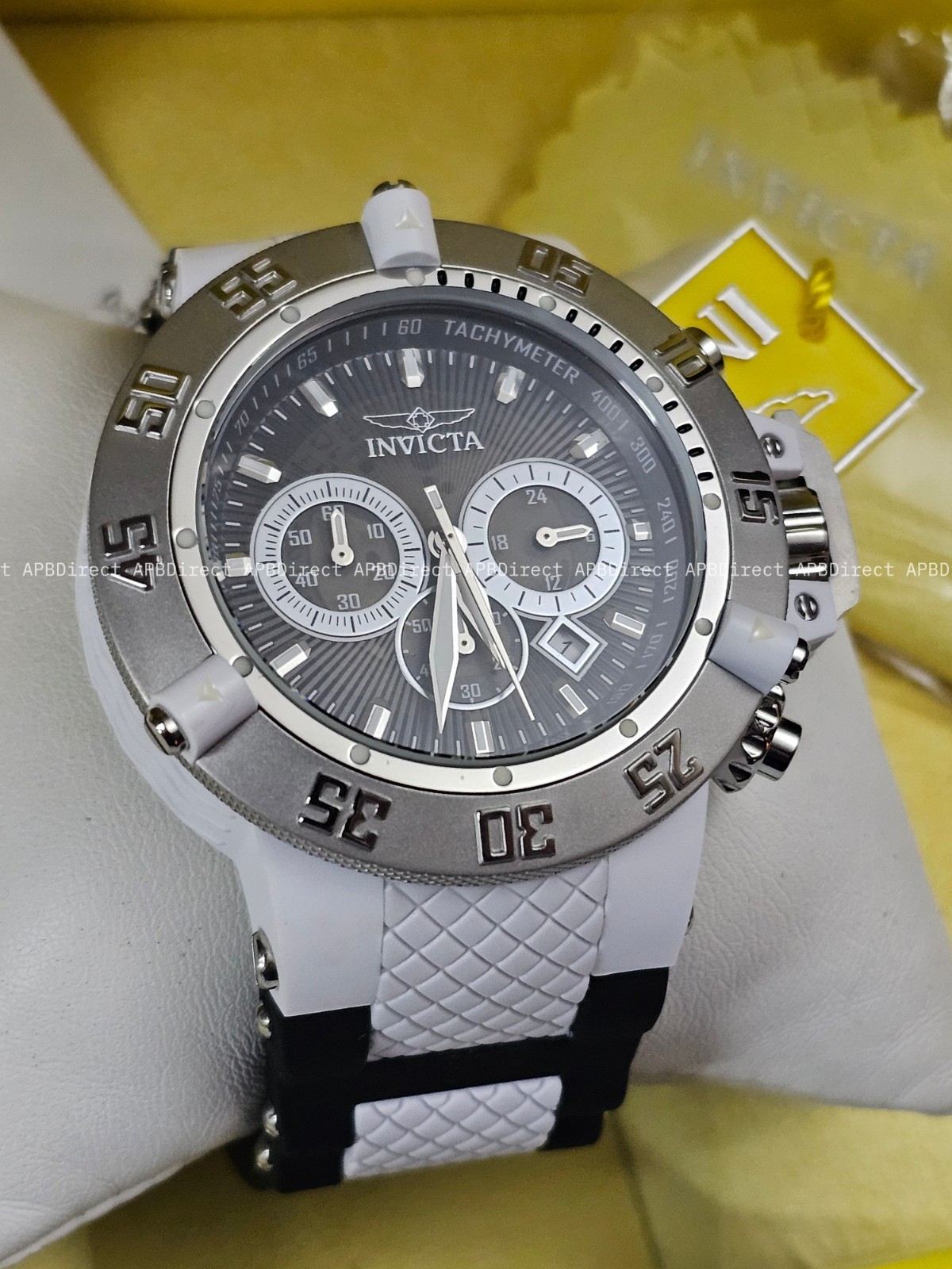 Invicta – Subaqua Noma III – Chronograph Lightweight Polycarbonate – mens Watch