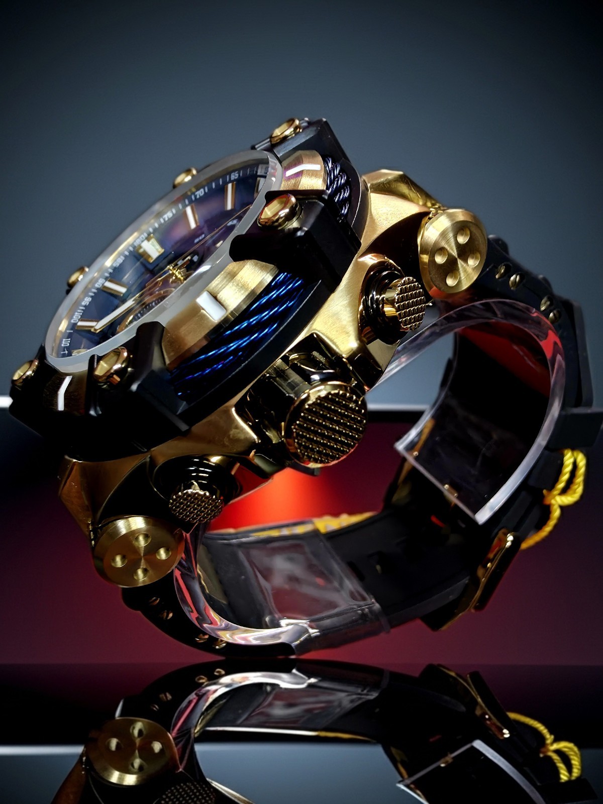 🔥🔥 NEW!! Invicta Bolt Surge Men’s Watch – 52mm Gold / Black / Blue 39187