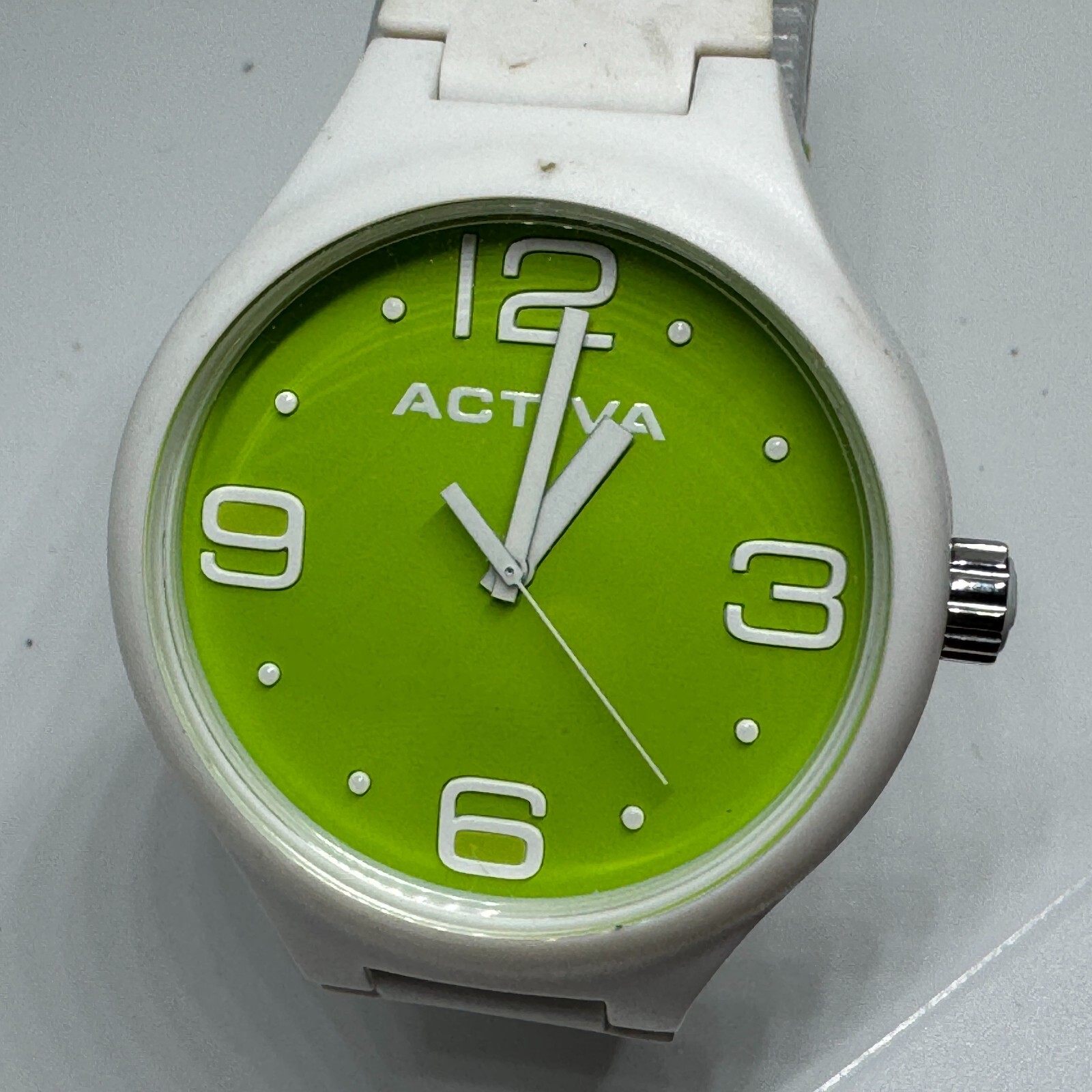 Activa Quartz Watch Unisex 50m White Green Plastic Rubber Swiss Parts New Batter