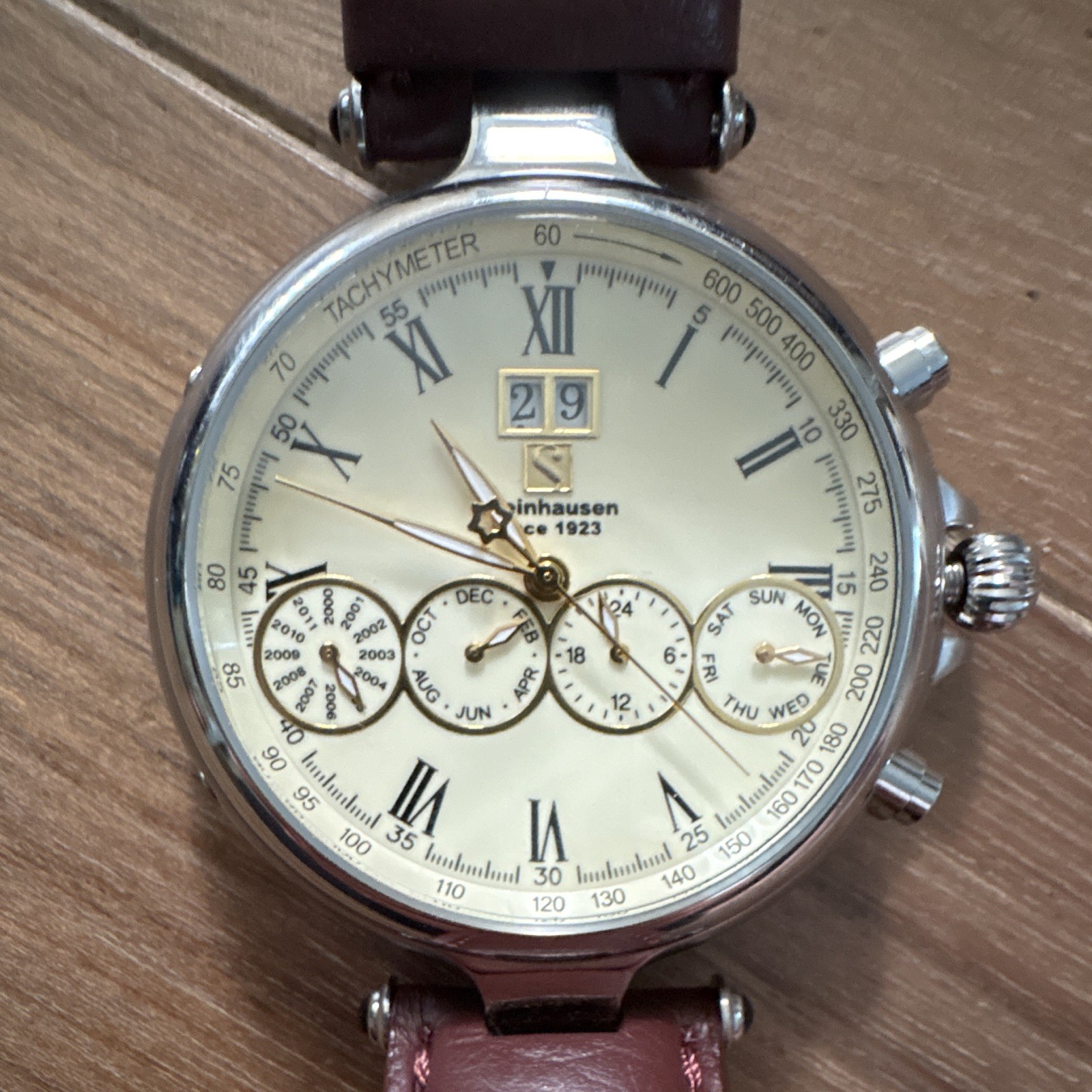 Steinhausen Automatic 21-Jewel Tachymeter Day/Date 5 ATM 40mm Leather