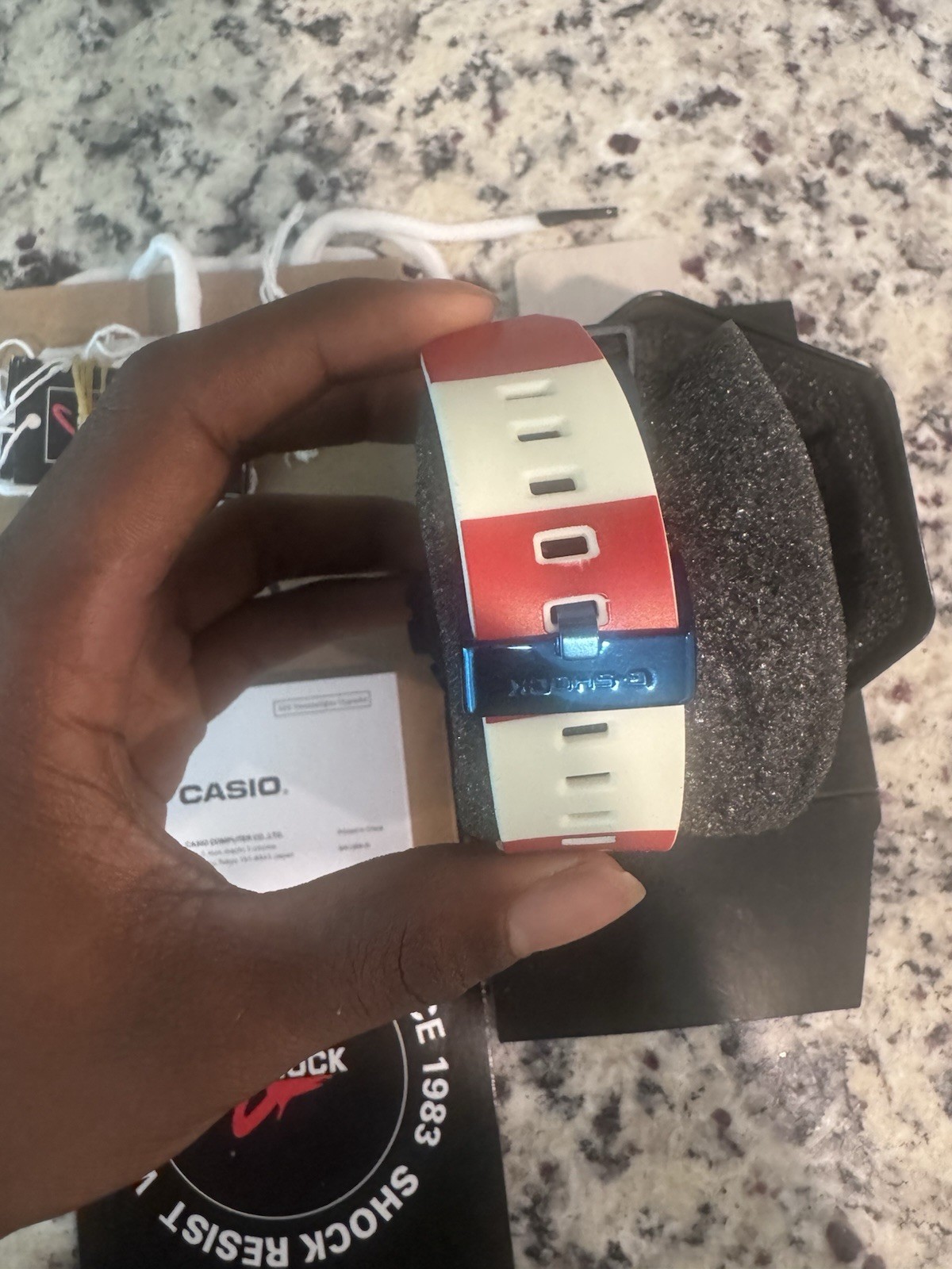 Shock Resistant Stars Band w/ Box