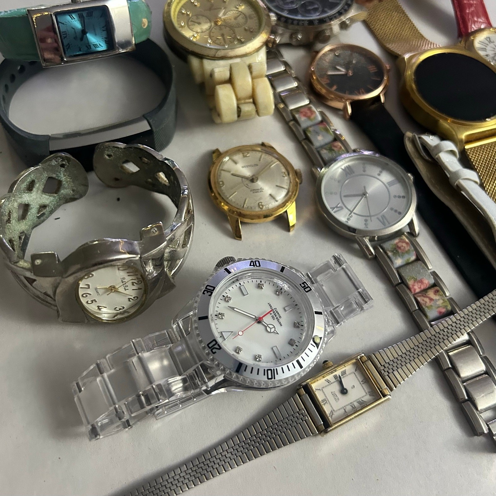 Assorted Watches Used Not Working For Parts Or Pieces lot 16
