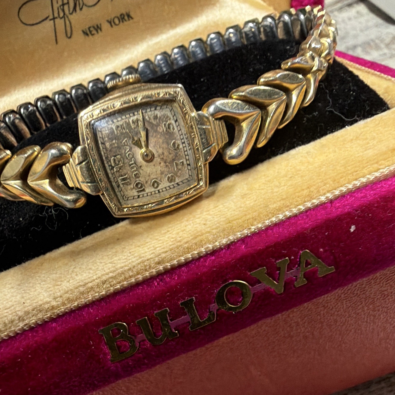 Bulova Fifth Avenue Women’s Vintage Manual Mechanical Square Silver Dial Box