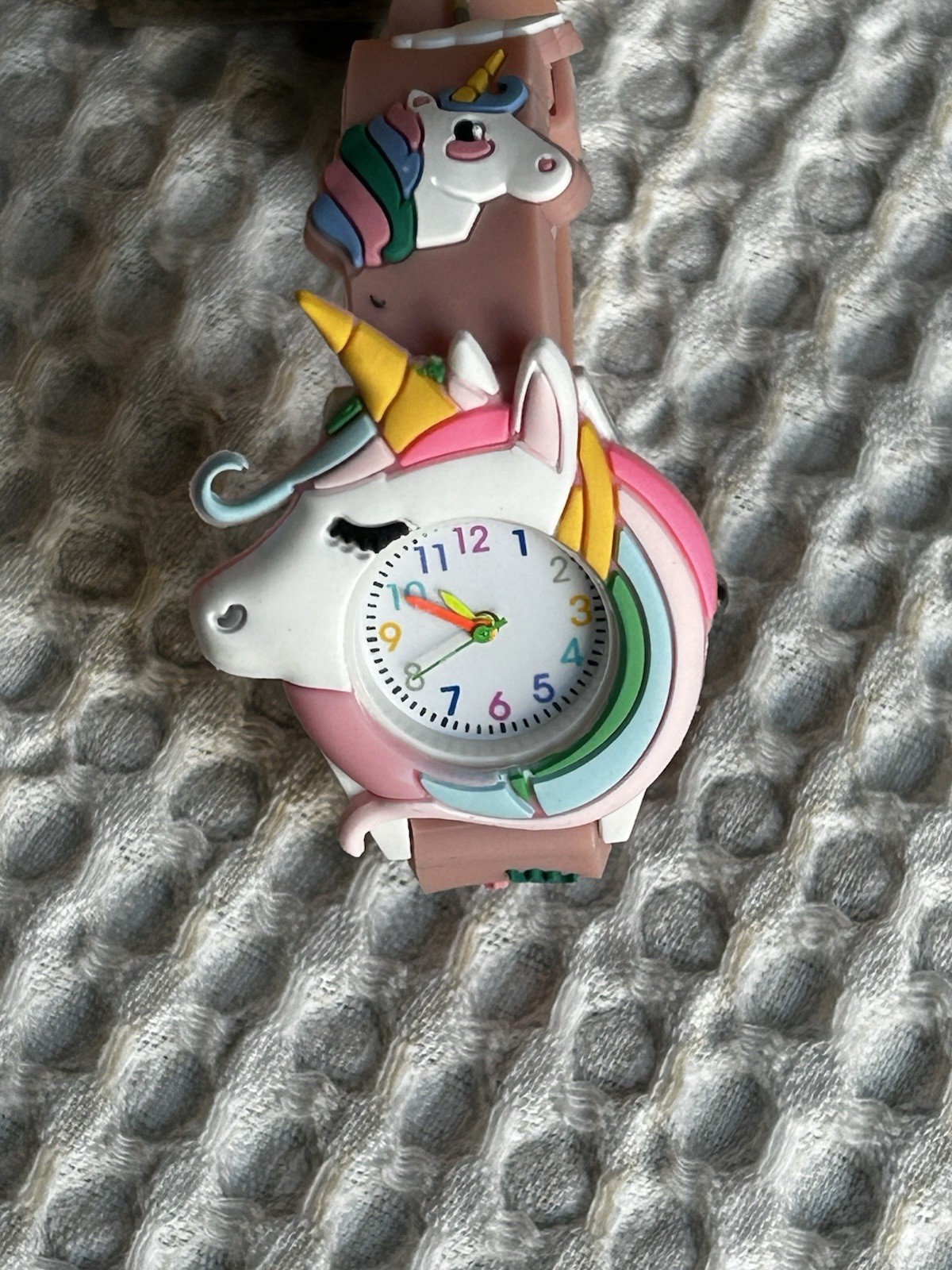 Girls Unicorn Rainbow Pink Silicone Analog Wristwatch 12-Hour Arabic Numerals