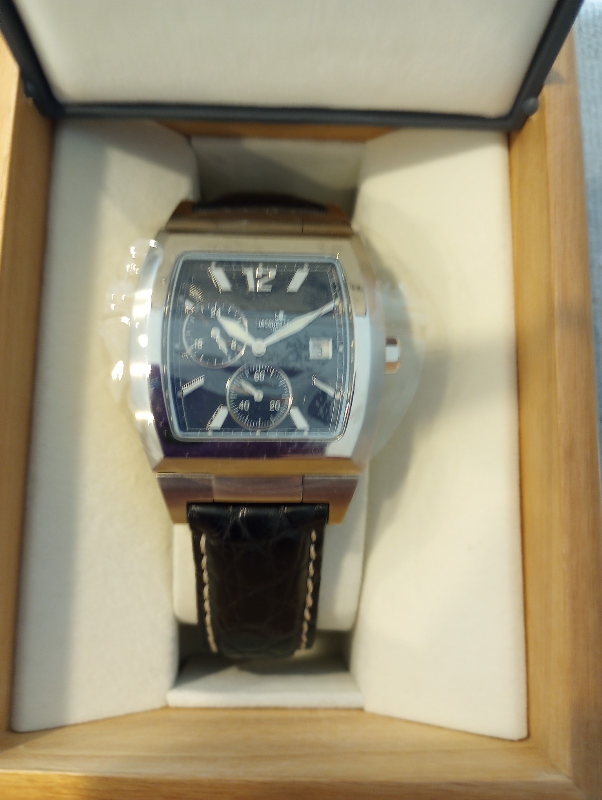 JACQUES LEMANS G120 MENS WATCH GENEVE SWISS 5 ATM SAPPHIRE CRYSTAL