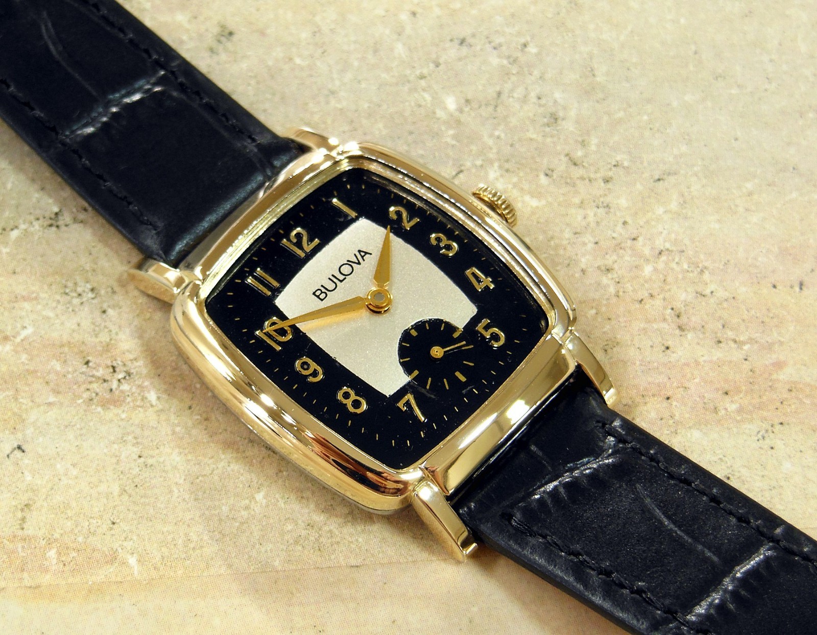1961 Vintage BULOVA, Stunning BLACK SILVER Dial, Serviced & Warranty