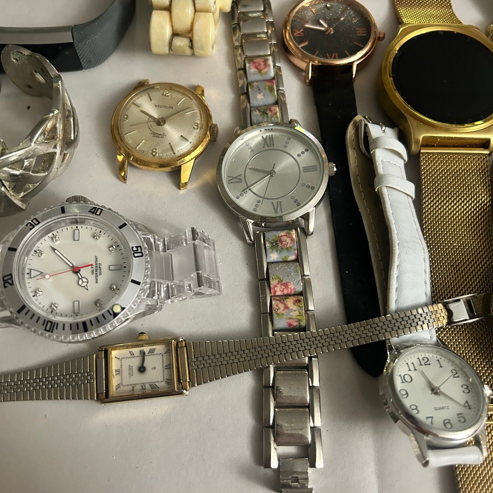Assorted Watches Used Not Working For Parts Or Pieces lot 16