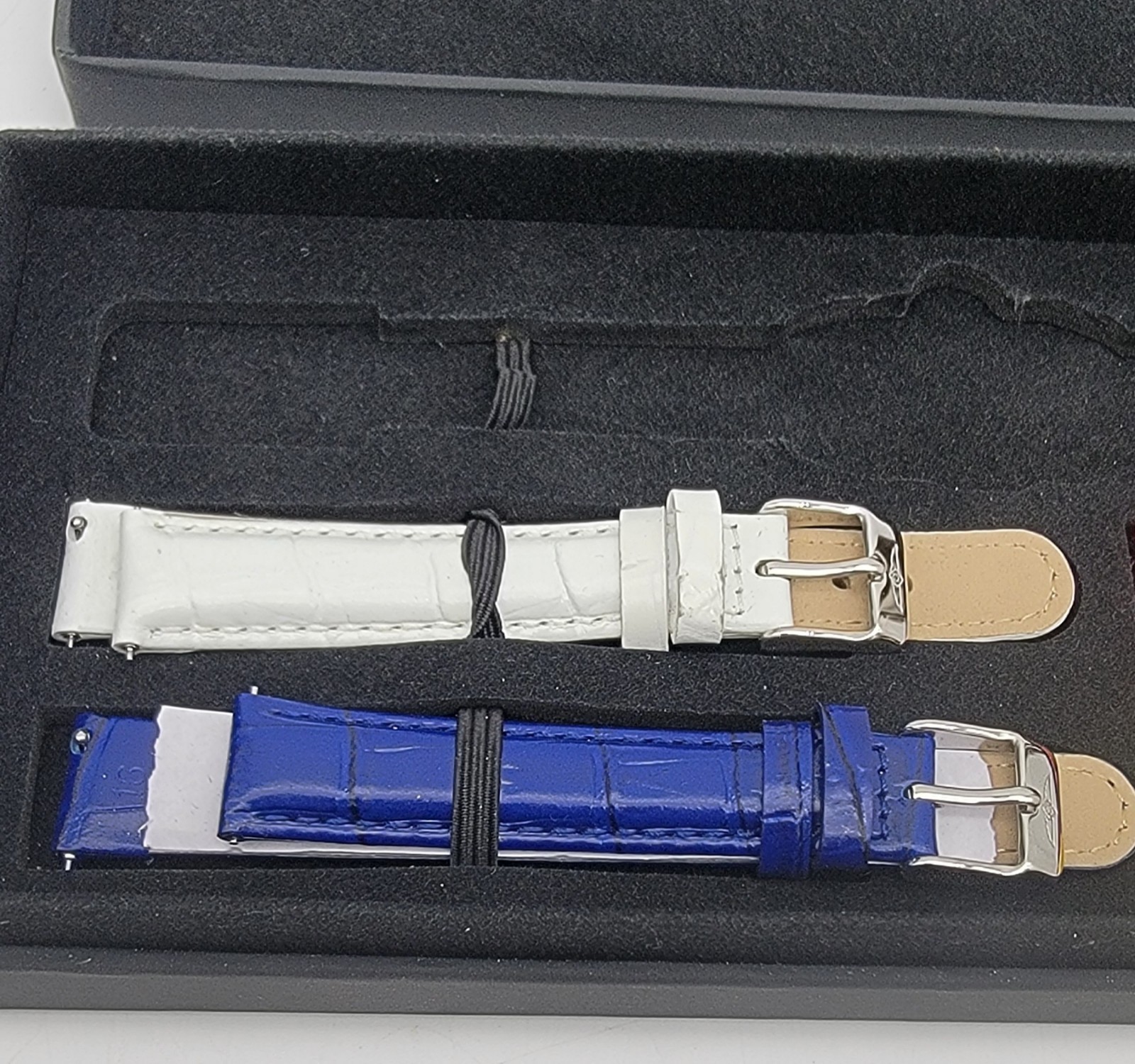 INVICTA Peanuts Character Collection Snoopy Bands & Box NO Watch Read