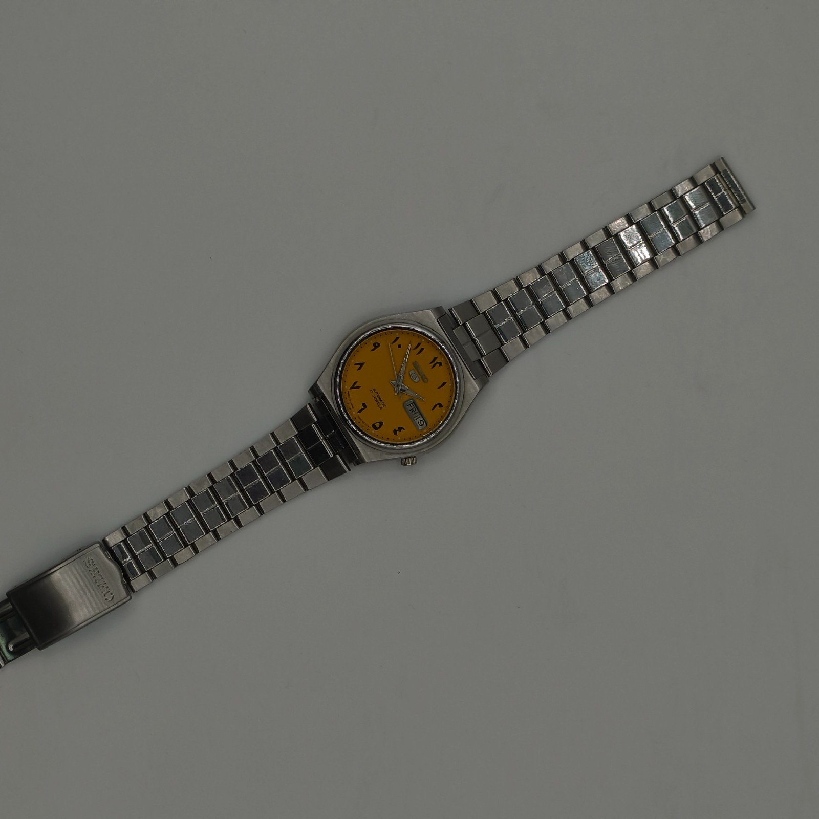 Seiko 5 Arabic Automatic 7009 Men’s Vintage Watch 17 Jewels Yellow Dial – 37mm