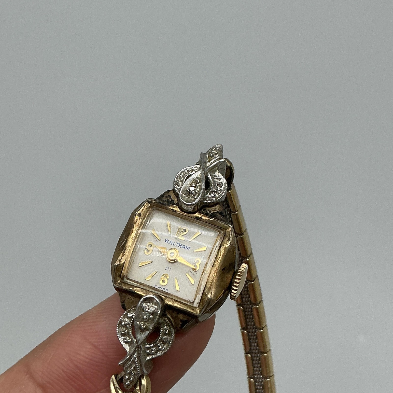 Vintage Waltham Womens Watch 16mm 10K Rolled Gold 21j Stretch Band Manual