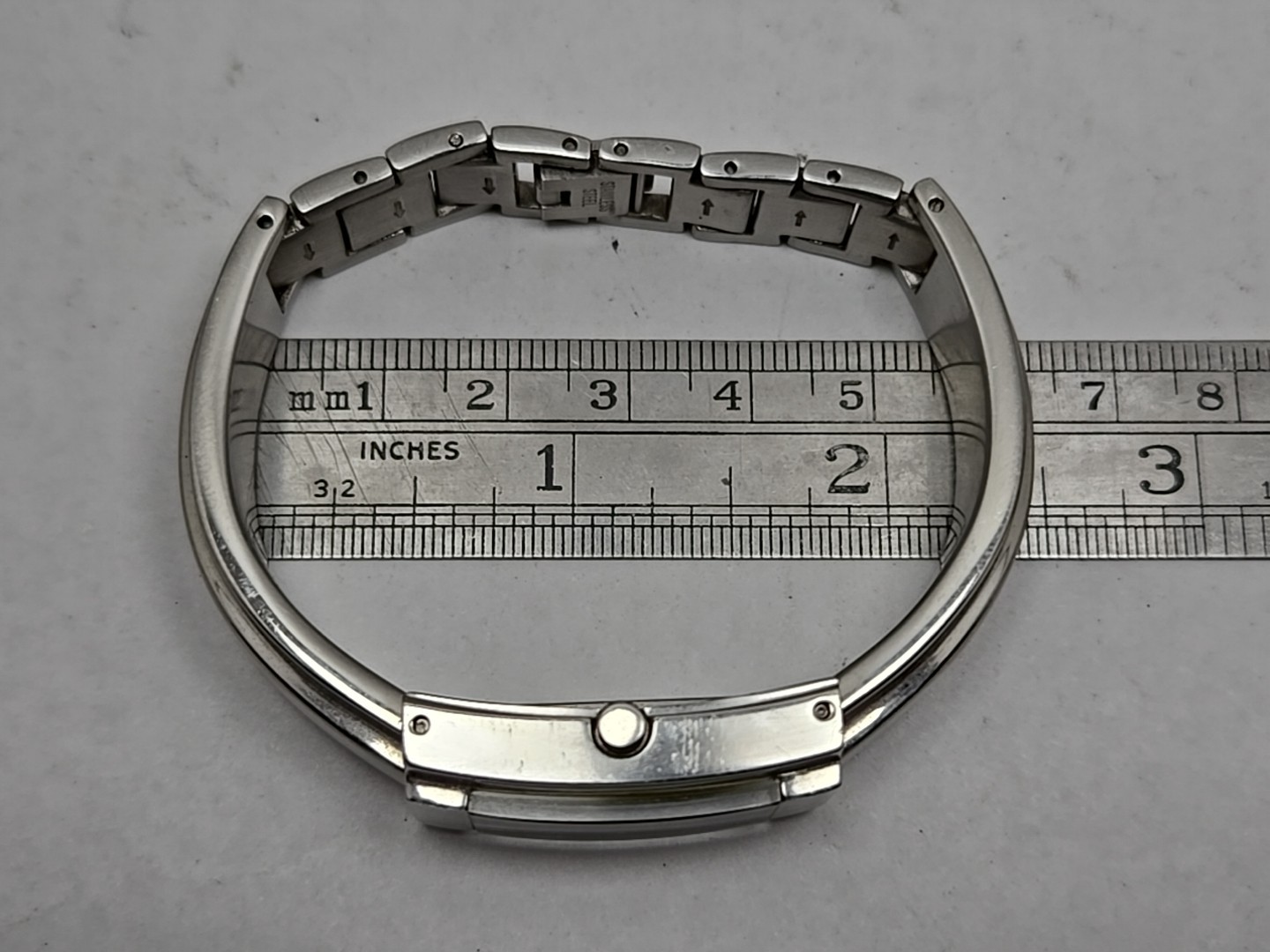 Womens Kenneth Cole Watch 15mm Silver Tone Cuff Bangle Band New Battery