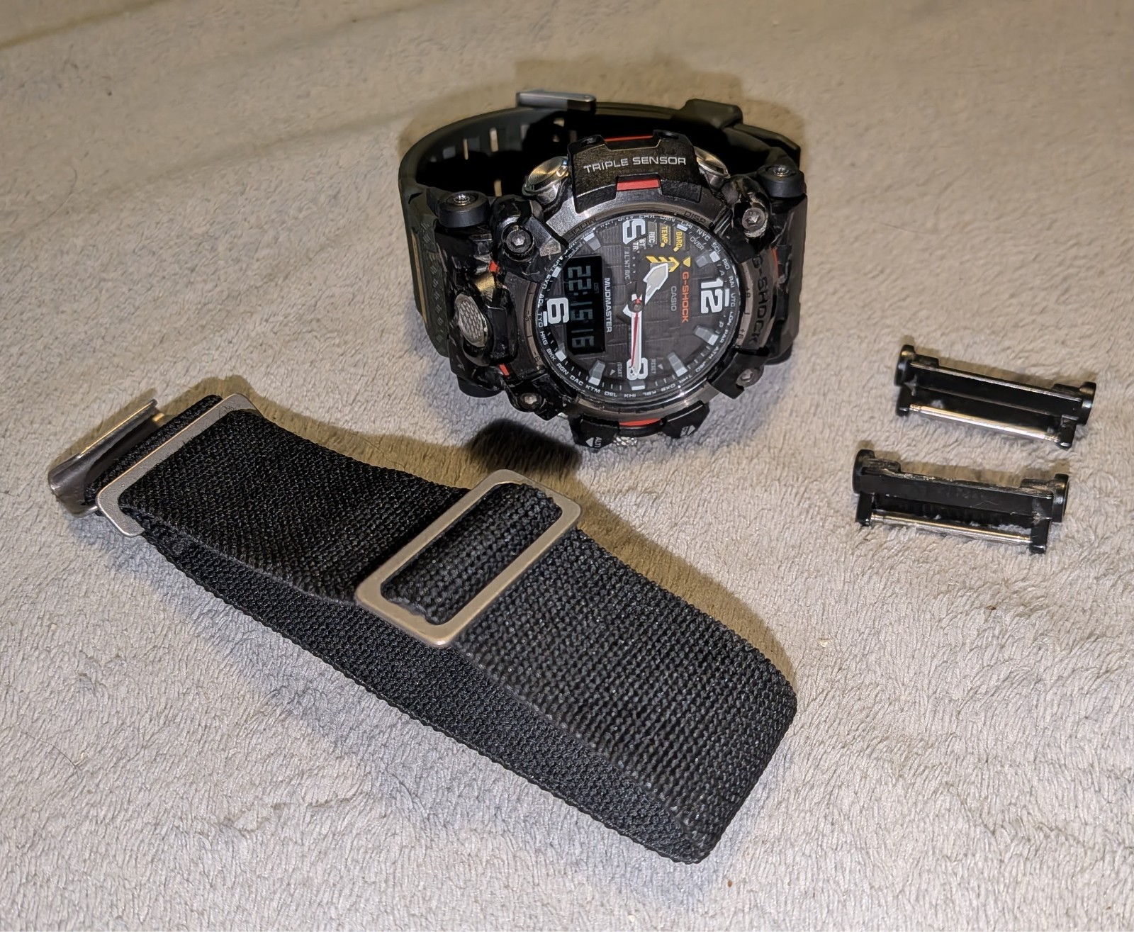 Casio G-Shock GWG-2000-1A3, preowned, strap adapters and para strap included