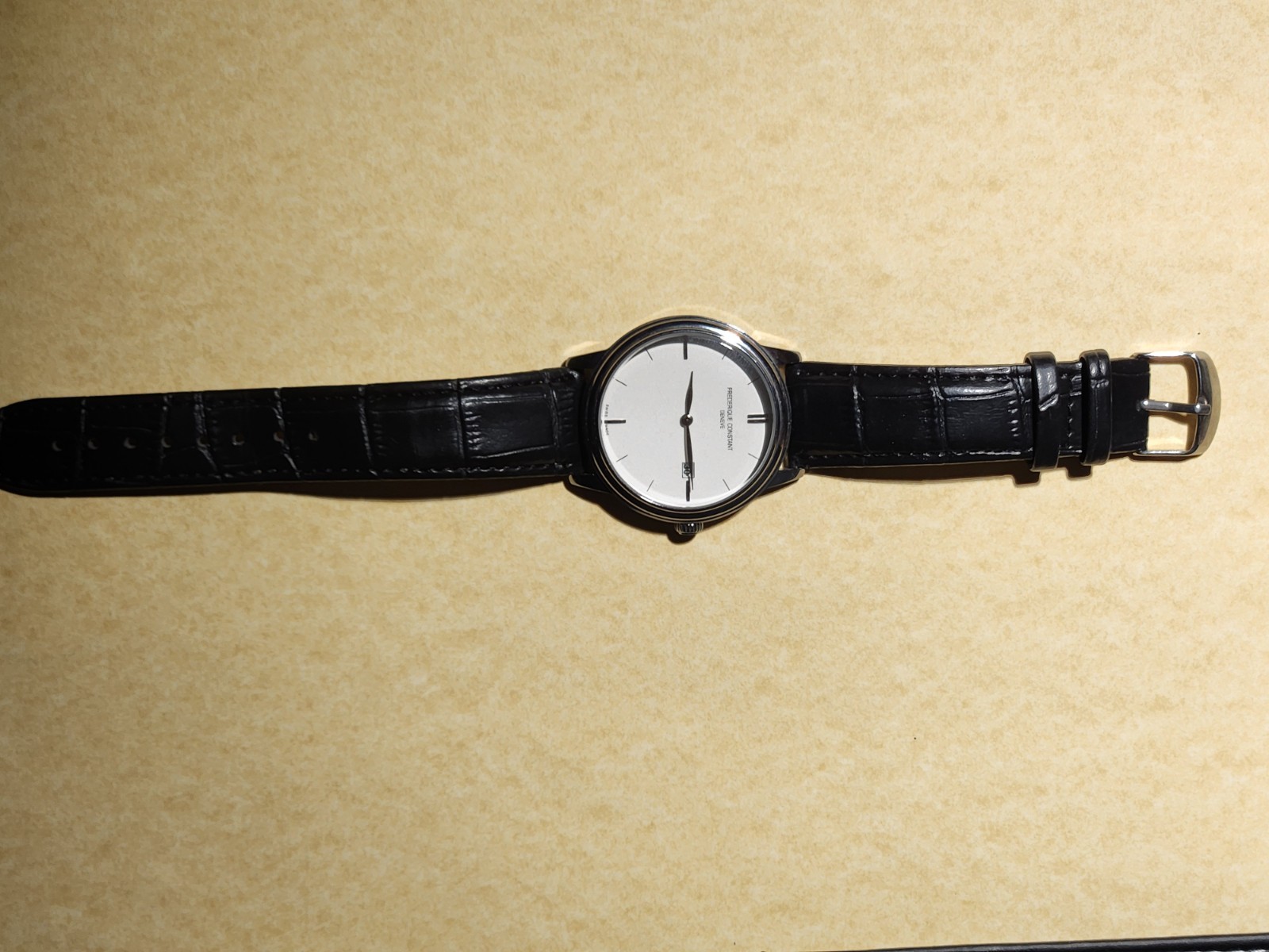 Frédérique Constant Genève Men’s Quartz White Dial Date 35mm Steel Leather