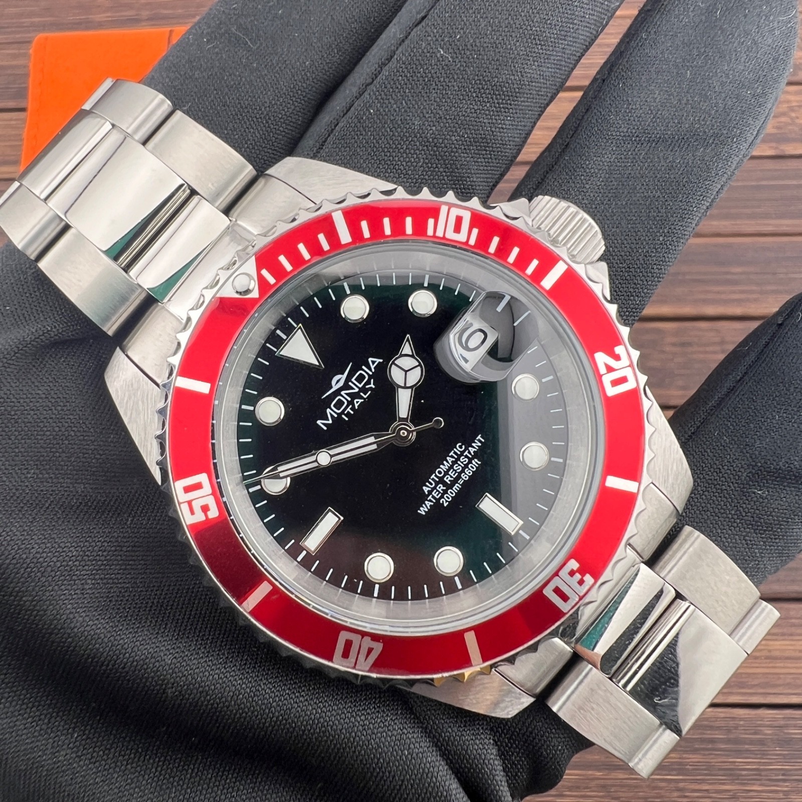 Mondia Madison Diver 786 MI-786-SSRD-BK Automatic Watch 20 ATM Screw-Down