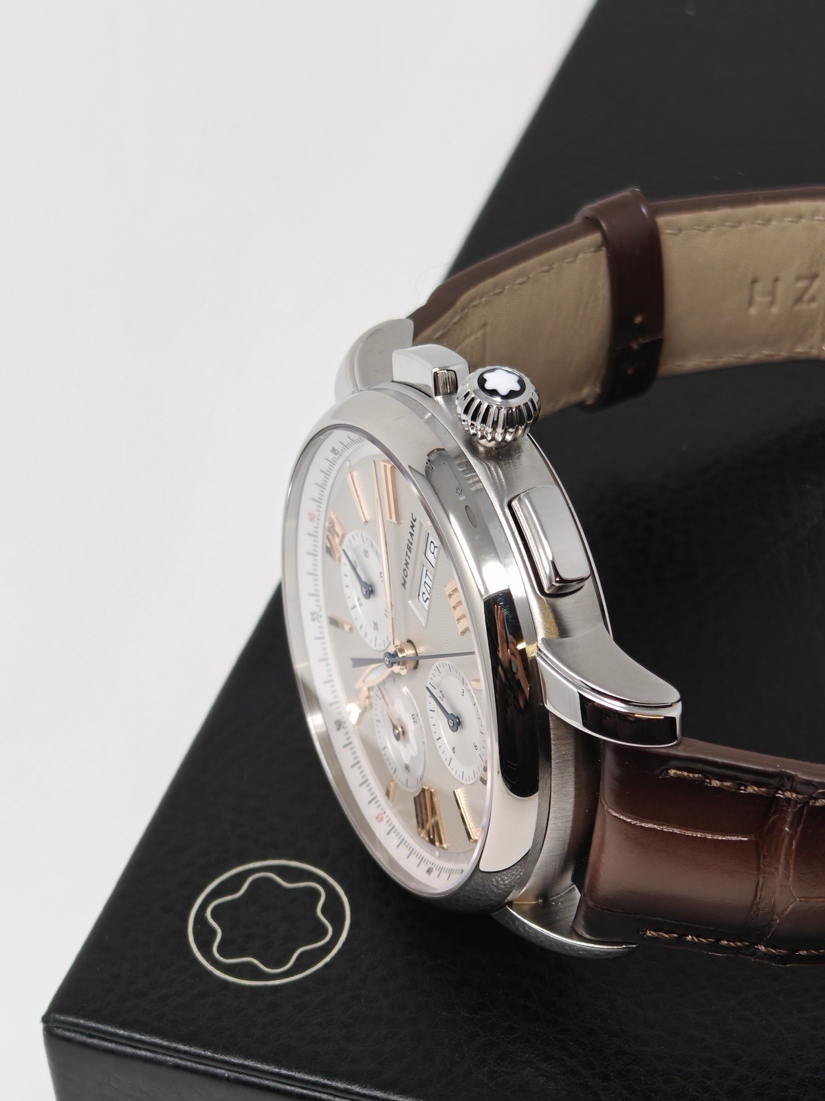 MontBlanc Star Legacy Day Date Chronograph Watch Brown Aligator Leather 126080