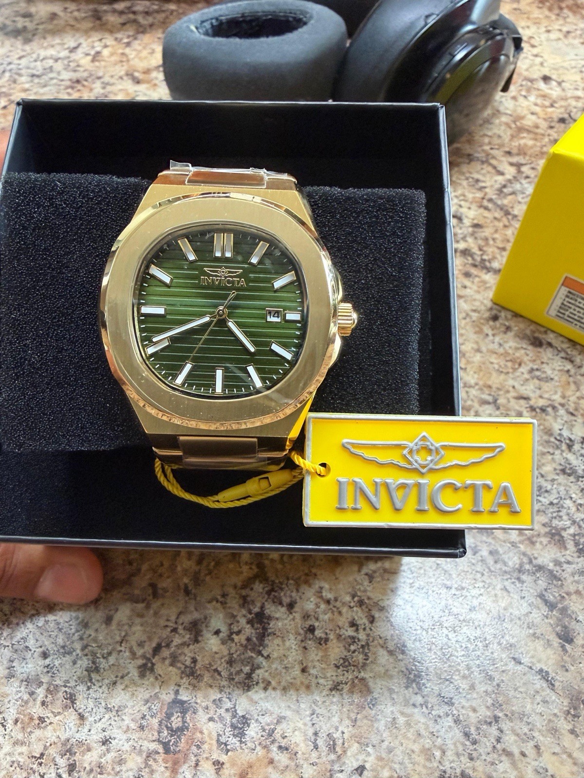 Invicta Men’s Quartz Analog Watch Gold Tone Green