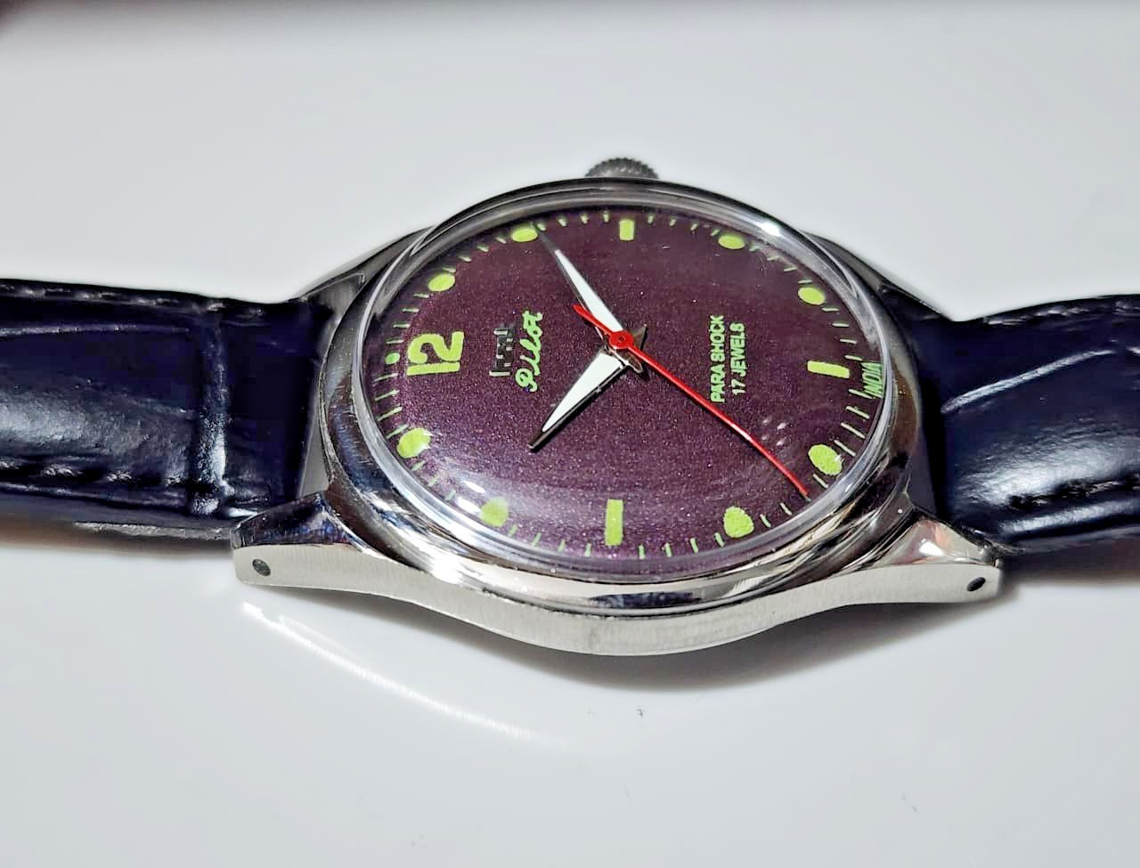 Rare HMT Pilot Purple Sunburst Dial 17 Jewels Mechanical Hand Winding Watch Ind