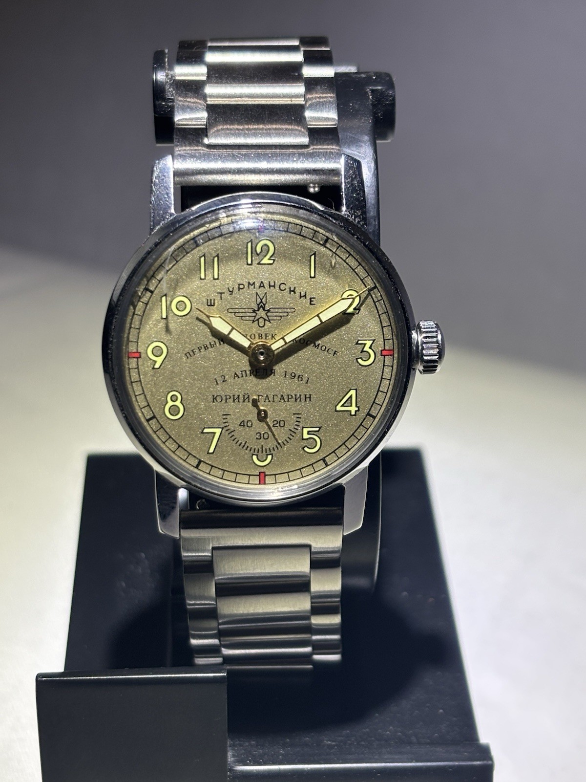 Soviet vintage Pobeda Wrist Watch. Sturmanki Yuri Garagin Mechanical Watch.