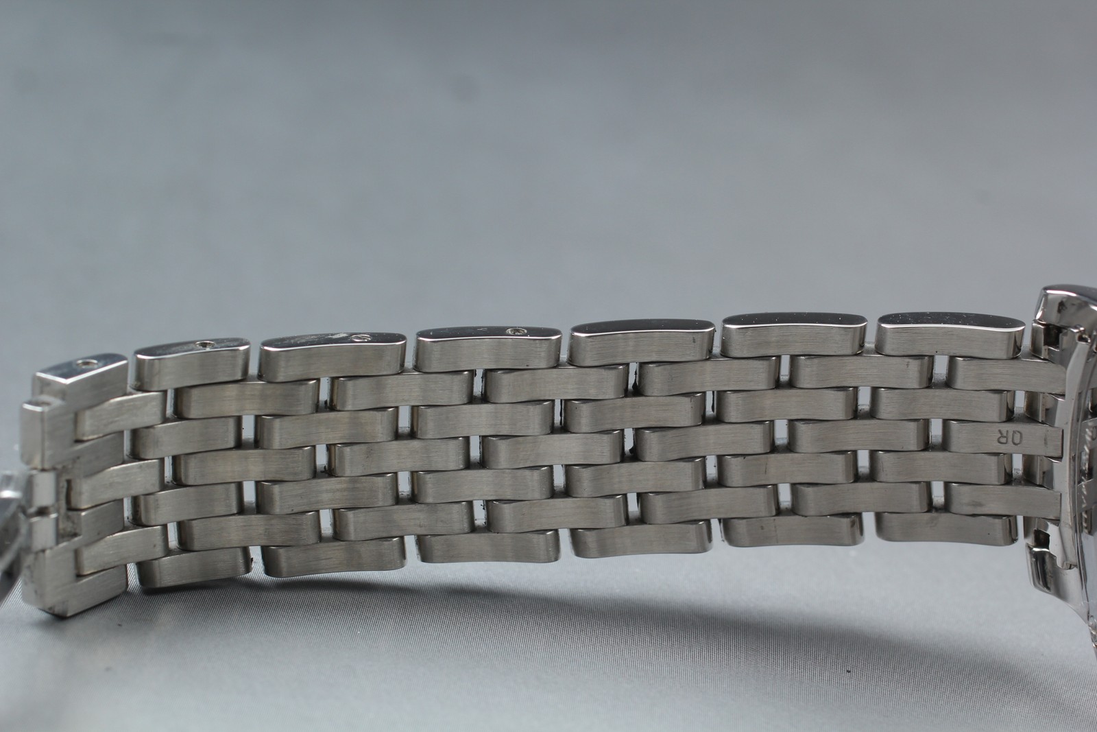 TIFFANY & Co. Mark Z0046.17.10A90.A00A Quartz Swiss Men’s Watch [ Box Damaged ]