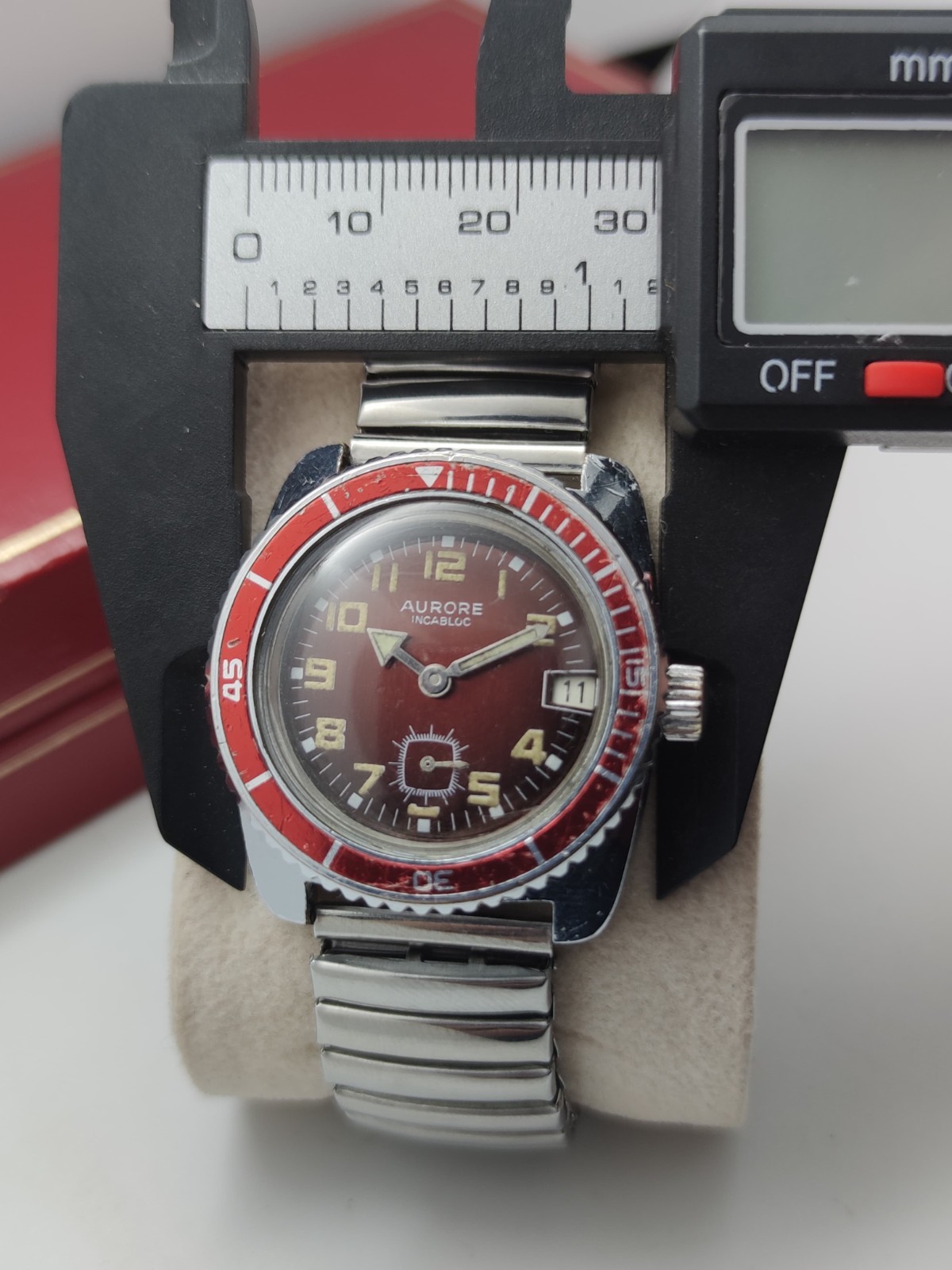 Skin Diver Watch Aurore Manual Wind Red Dial Swiss Made Vtg 31mm Junior