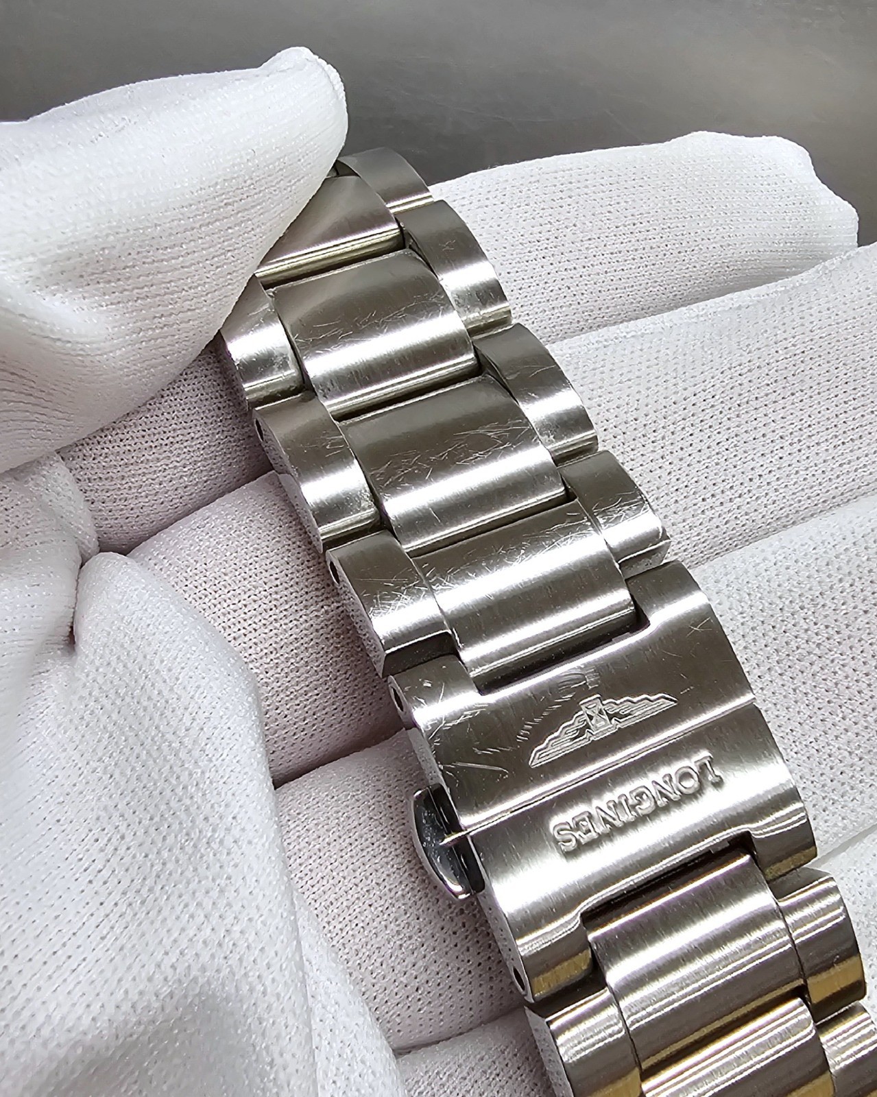 Longines Conquest V.H.P. 42mm Silver Men’s Watch L3.717.4.76.6 – Store Display