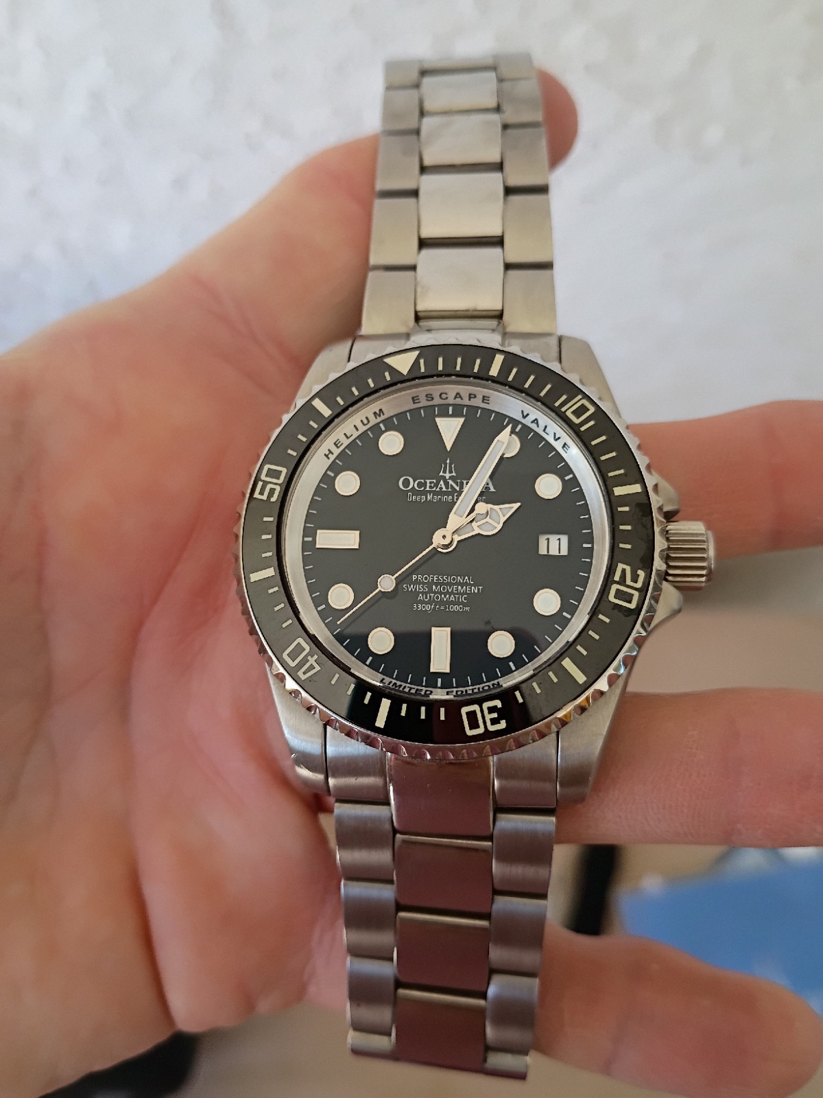 Oceaneva Men’s Deep Marine Explorer 1000M Pro Diver Watch Black & Stainles, Used