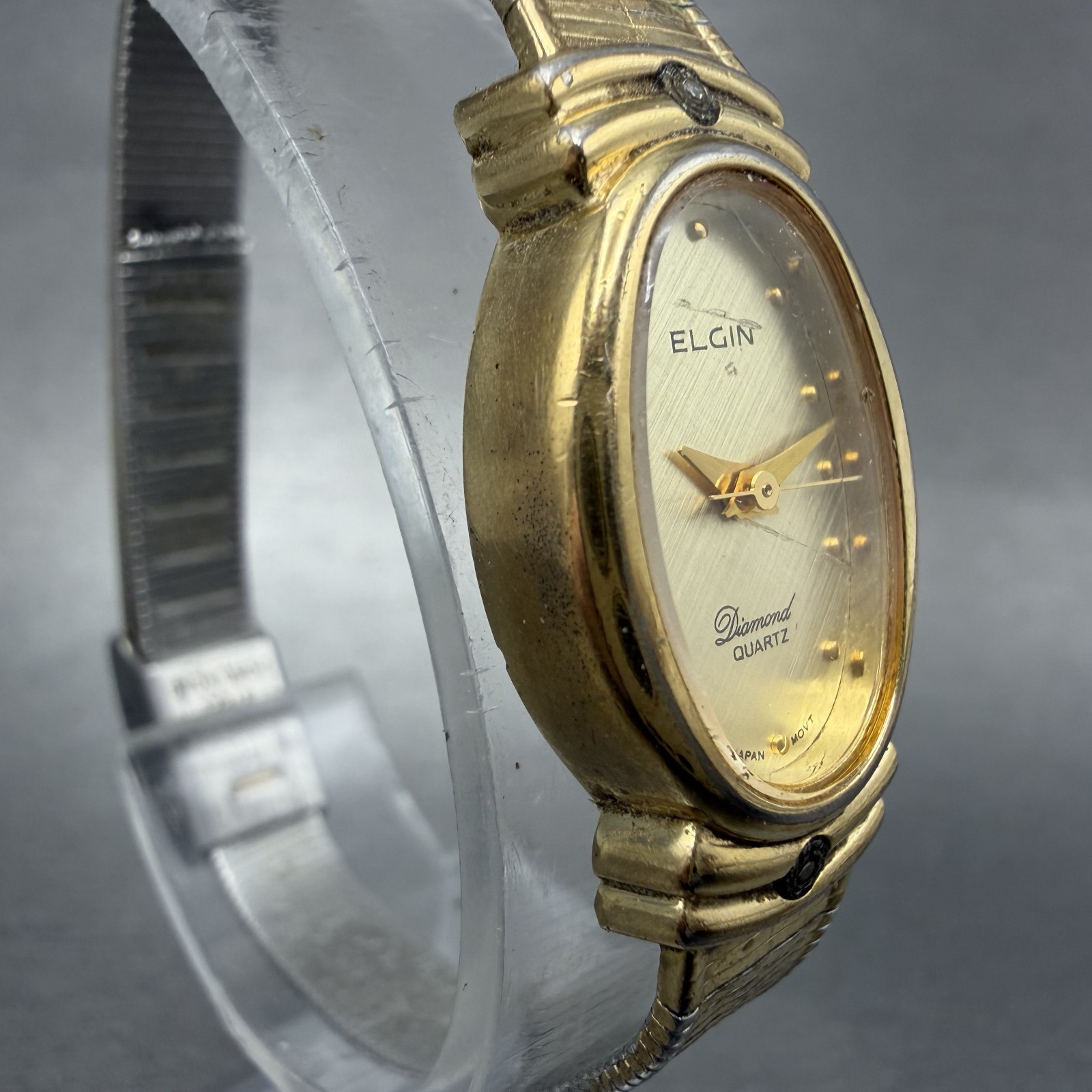 Elgin Watch Women 16mm Champagne Dial Gold Tone Oval Diamond Quartz New Battery