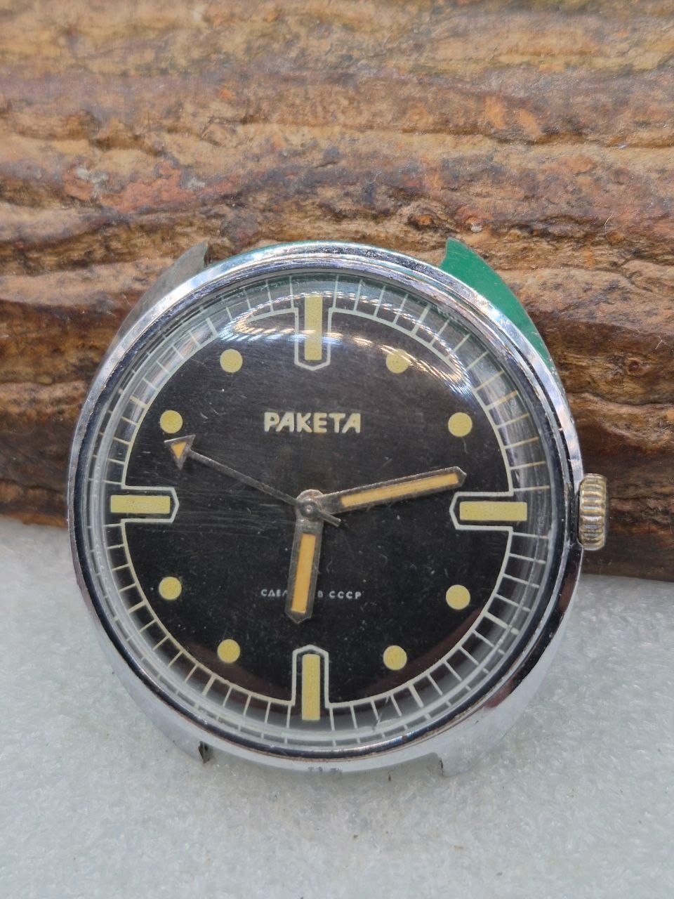 Vintage Soviet mechanical wristwatch RAKETA 2609 HА.